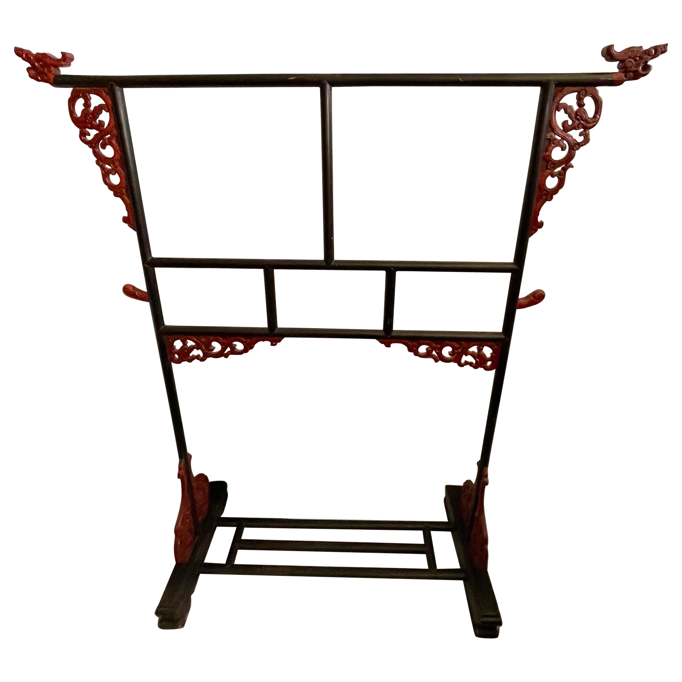 Chinesische geschnitzte Holz Robe Garment Display Rack Drachenköpfe Schwarz & Rot Farbe Schwarz & Rot Farbe