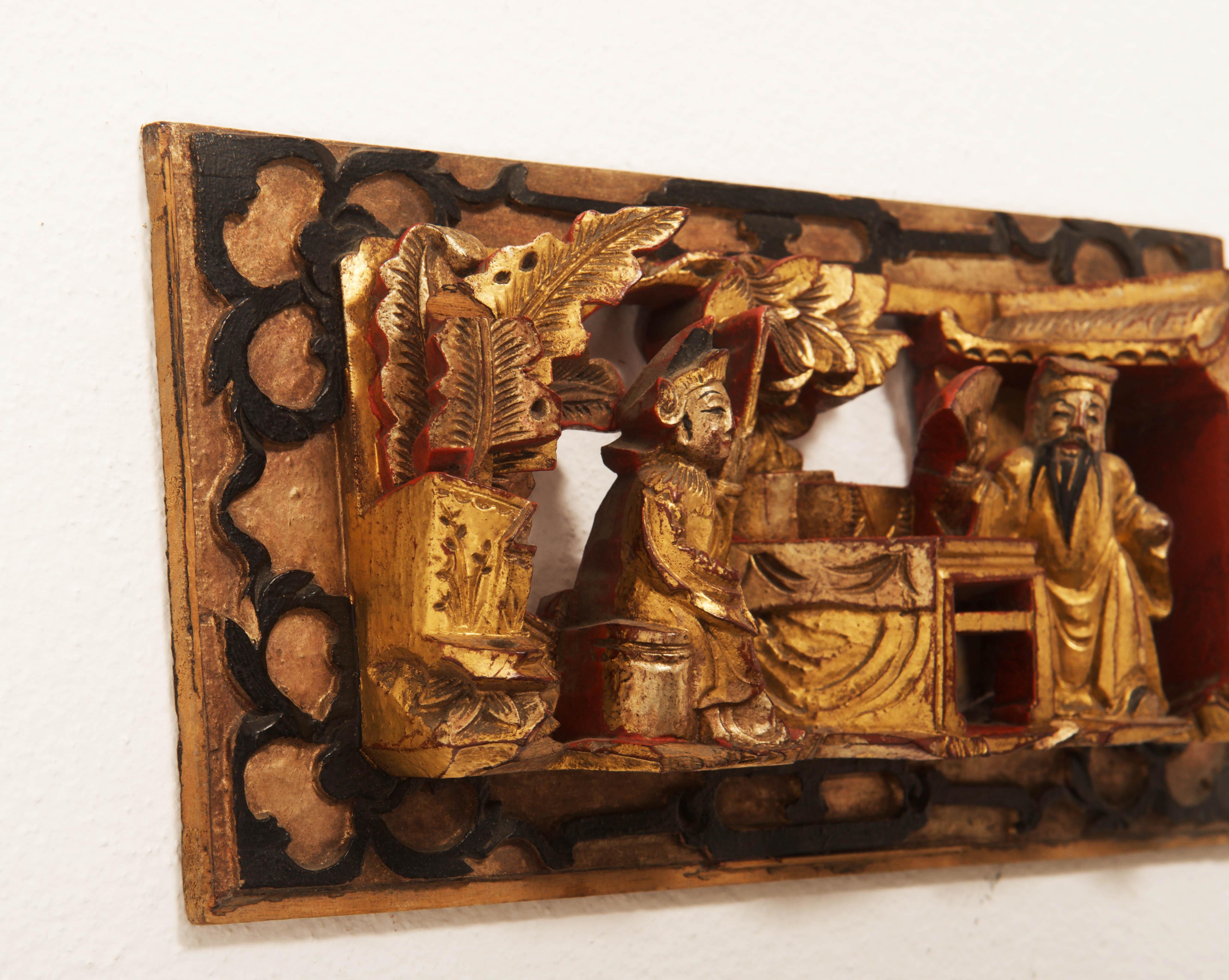 Cinese Pannello cinese intagliato in legno dorato per la decorazione della parete in vendita