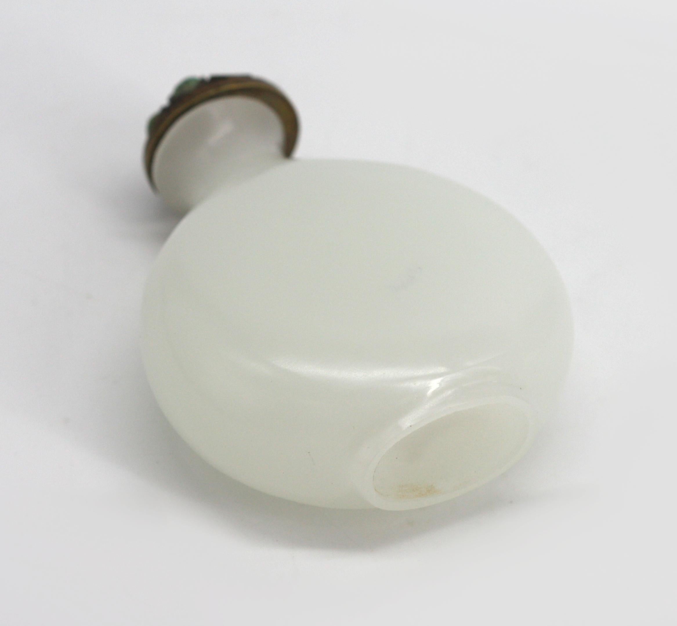 Verre Bouteille à priser chinoise en verre céladon en vente