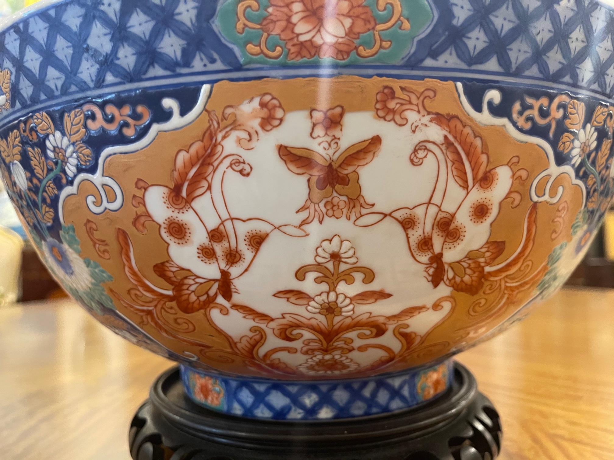 Chinese Center or Punch Bowl on Wood Stand Made by Maitland Smith, 20th Century In Good Condition In Savannah, GA