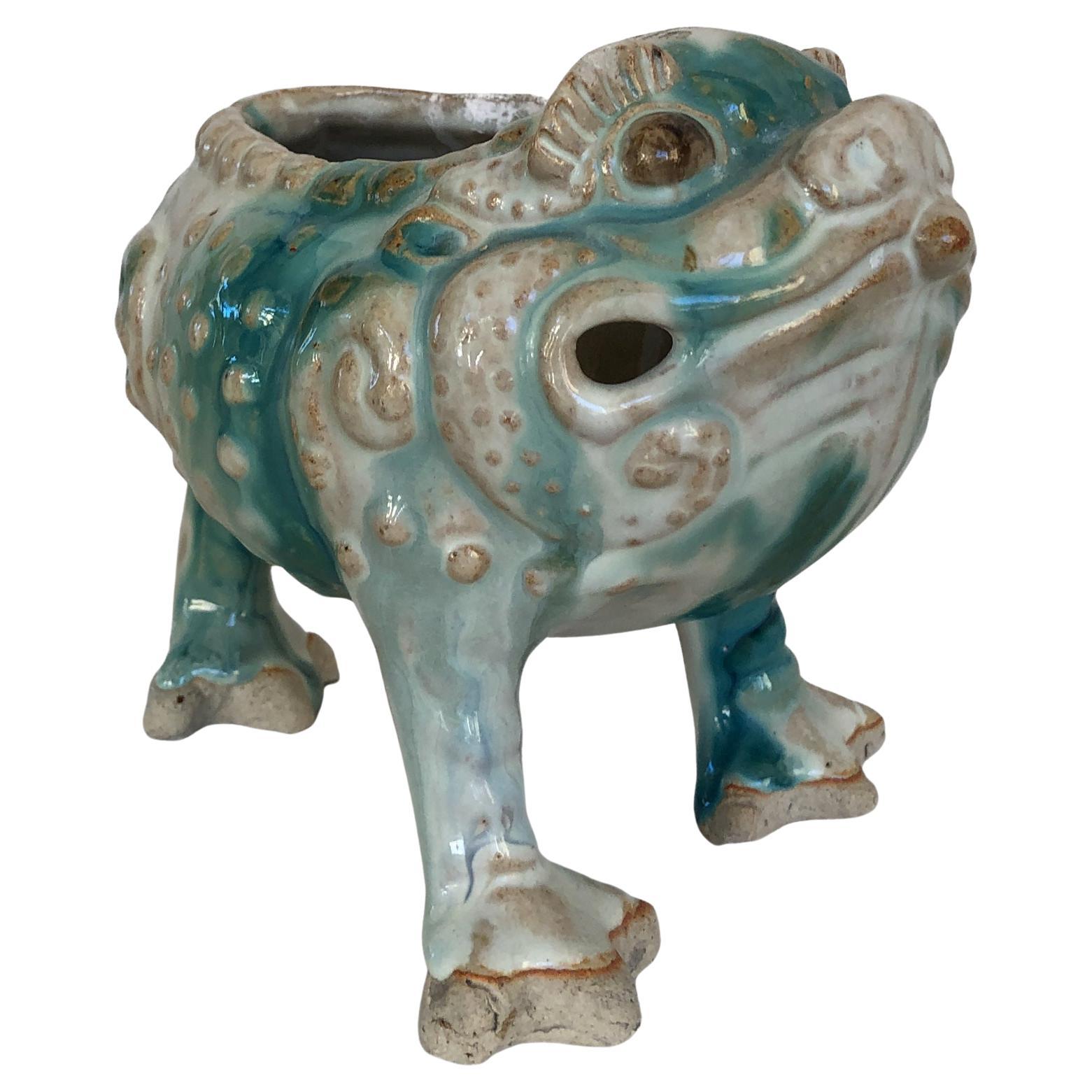 Chinese Ceramic 3 Leg Cash Toad, circa 1900 For Sale