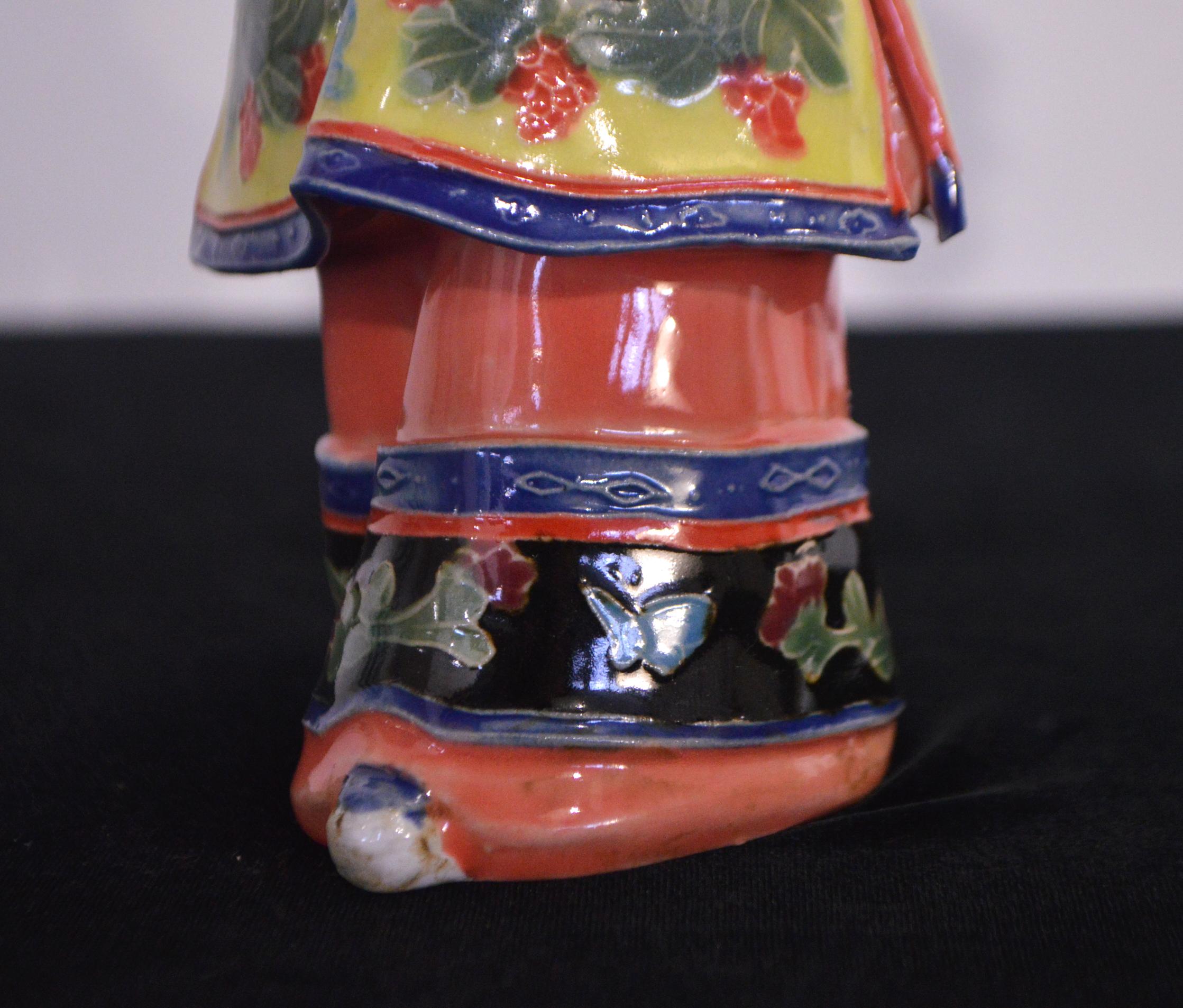 Chinese Ceramic Court Lady Statuette Hand-Crafted For Sale 4