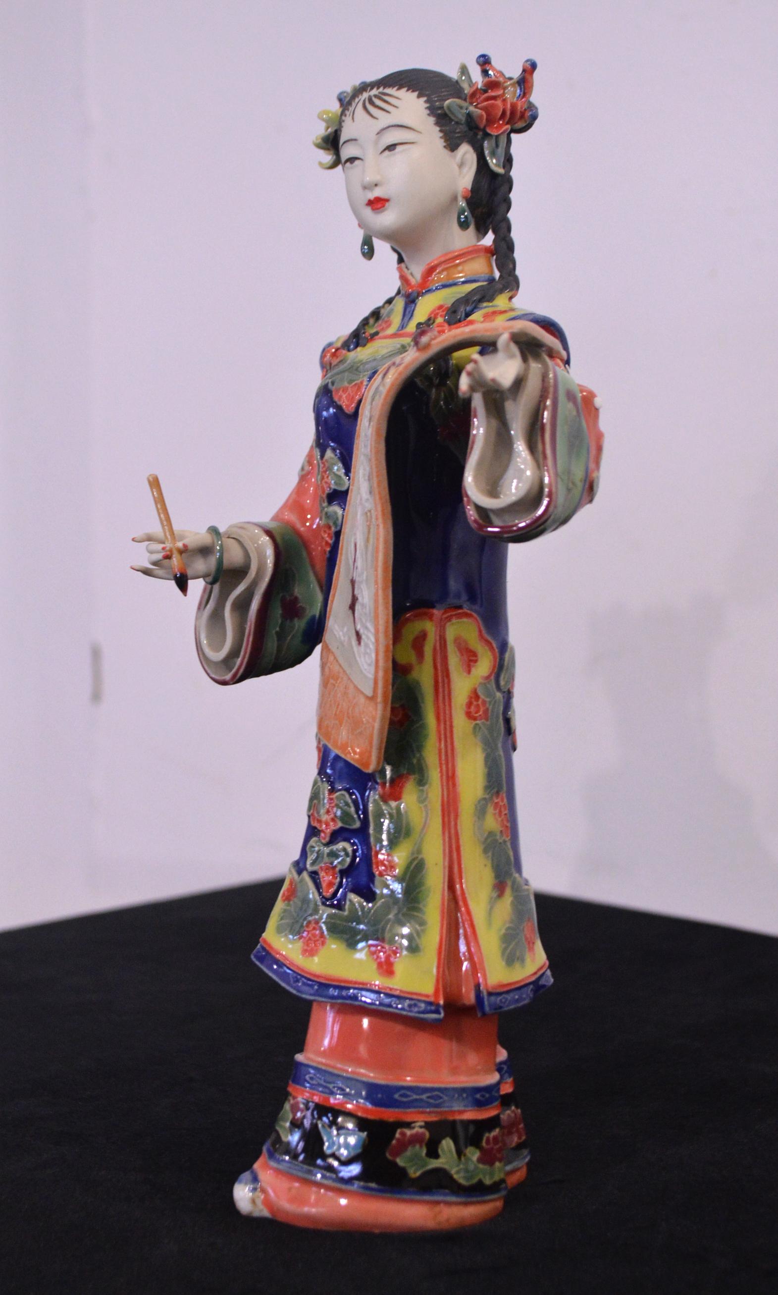 Chinese Ceramic Court Lady Statuette Hand-Crafted For Sale 1