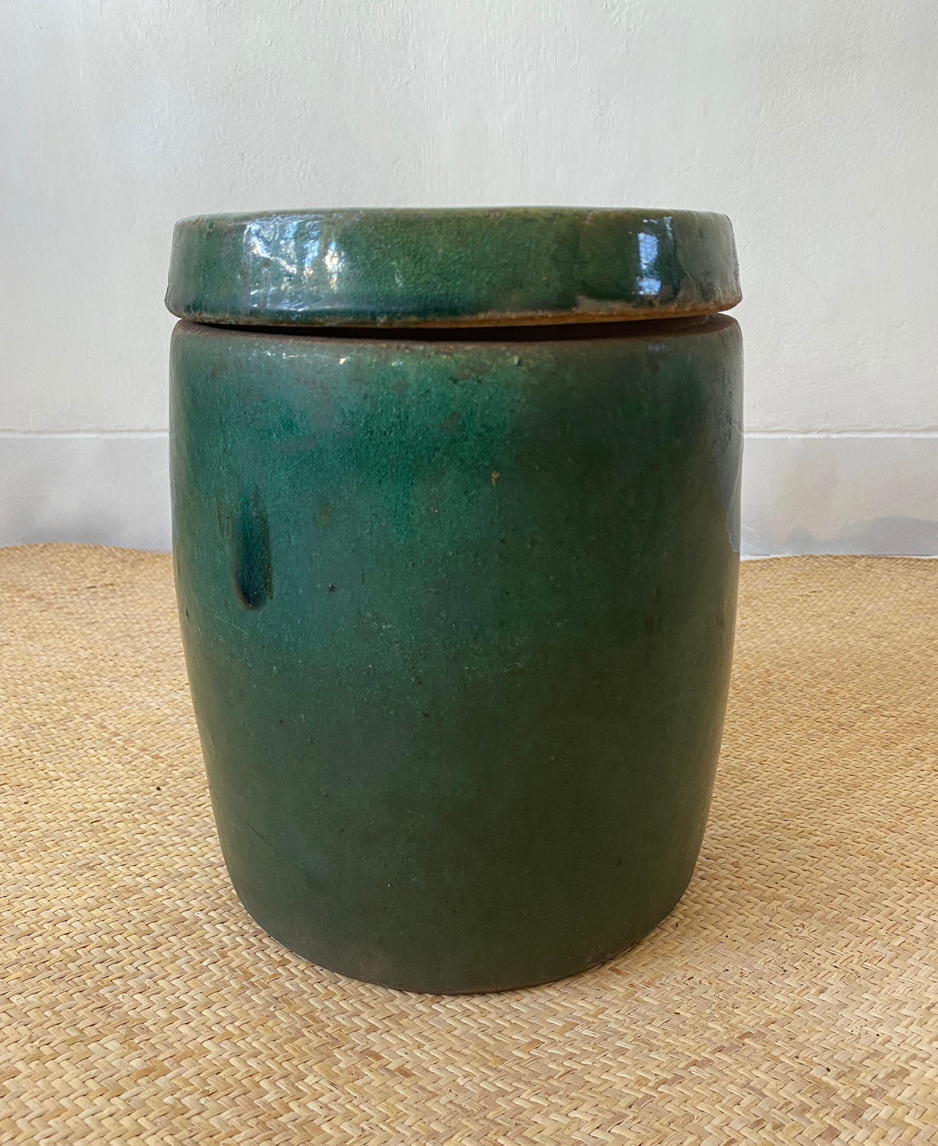 Chinese Ceramic Guangzhou Medicine Company 'Apothecary' Jar, Early 20th Century For Sale 1
