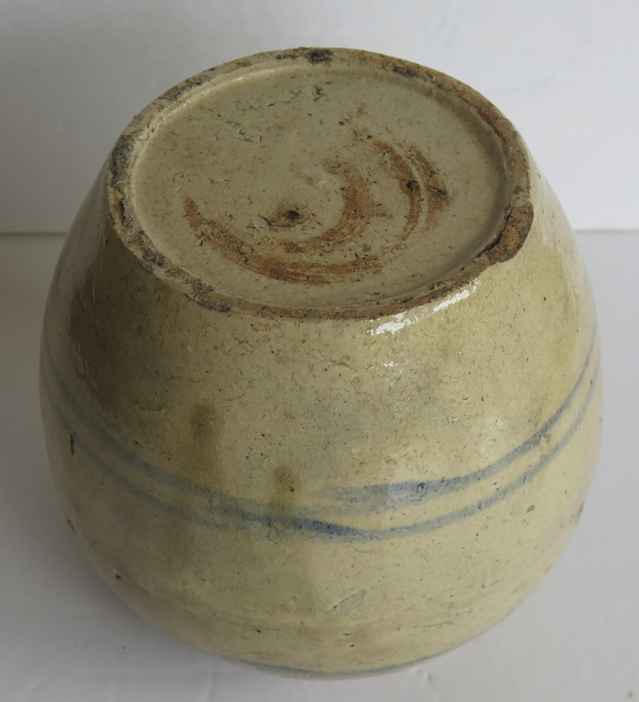 Chinese Ceramic Ming Provincial Jar or Vase Celadon Glaze, Early 17th Century 9