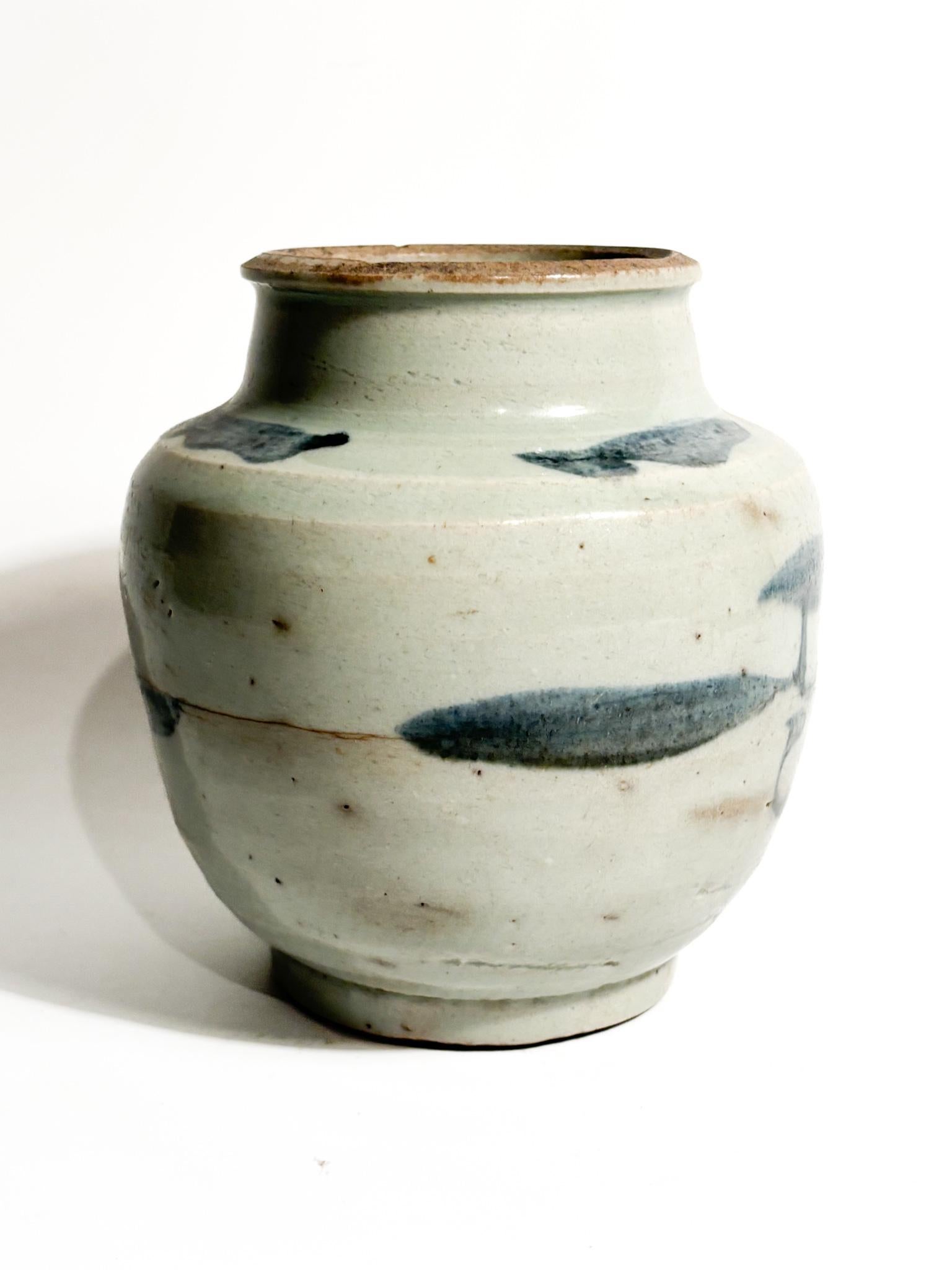 Chinese Ceramic Vase Qing Dynasty Tung Chih Period (1862 - 1875) In Fair Condition For Sale In Milano, MI