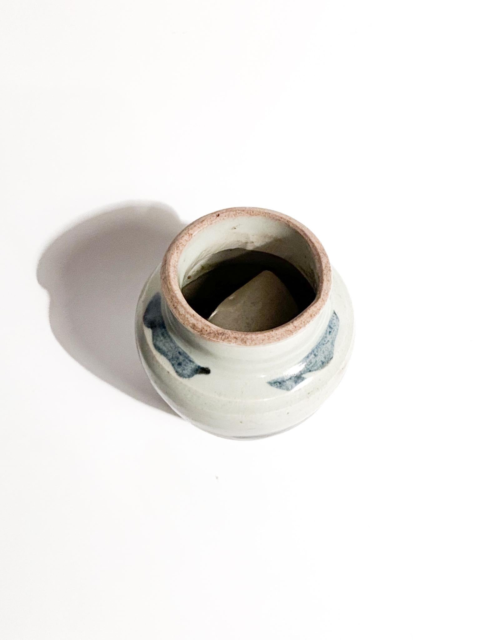 Late 19th Century Chinese Ceramic Vase Qing Dynasty Tung Chih Period (1862 - 1875) For Sale