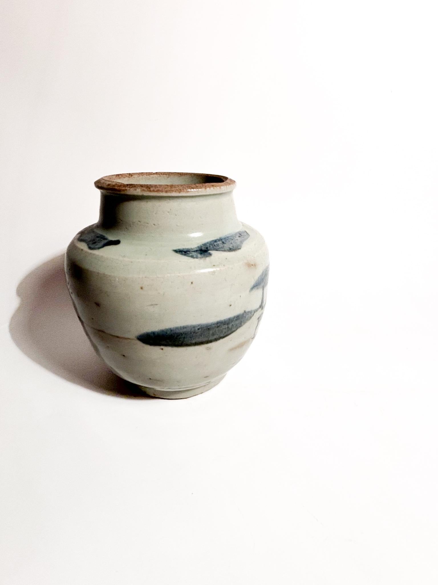 Late 19th Century Chinese Ceramic Vase Qing Dynasty Tung Chih Period (1862 - 1875) For Sale