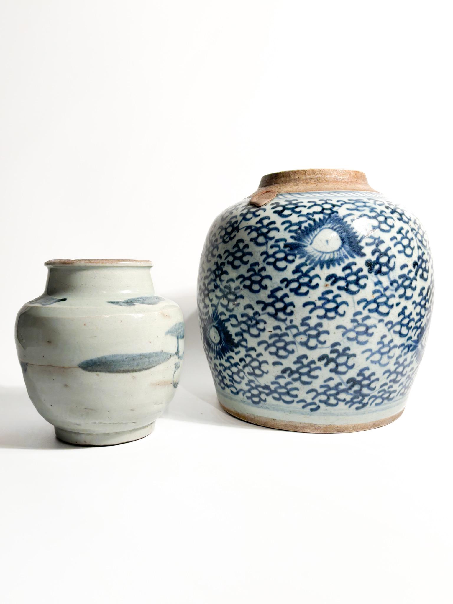 Jarrón de cerámica china con adornos de China azul de los años 50 2