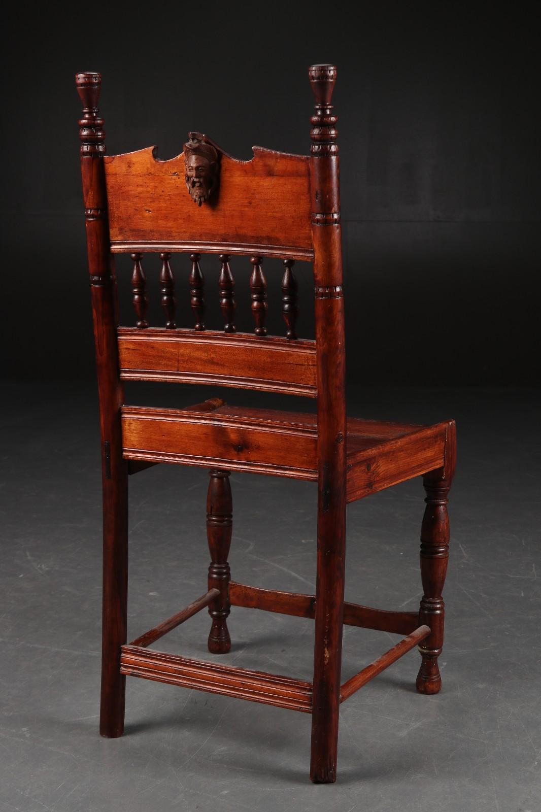 Chinese Chair of Carved Hardwood In Good Condition For Sale In Vienna, AT