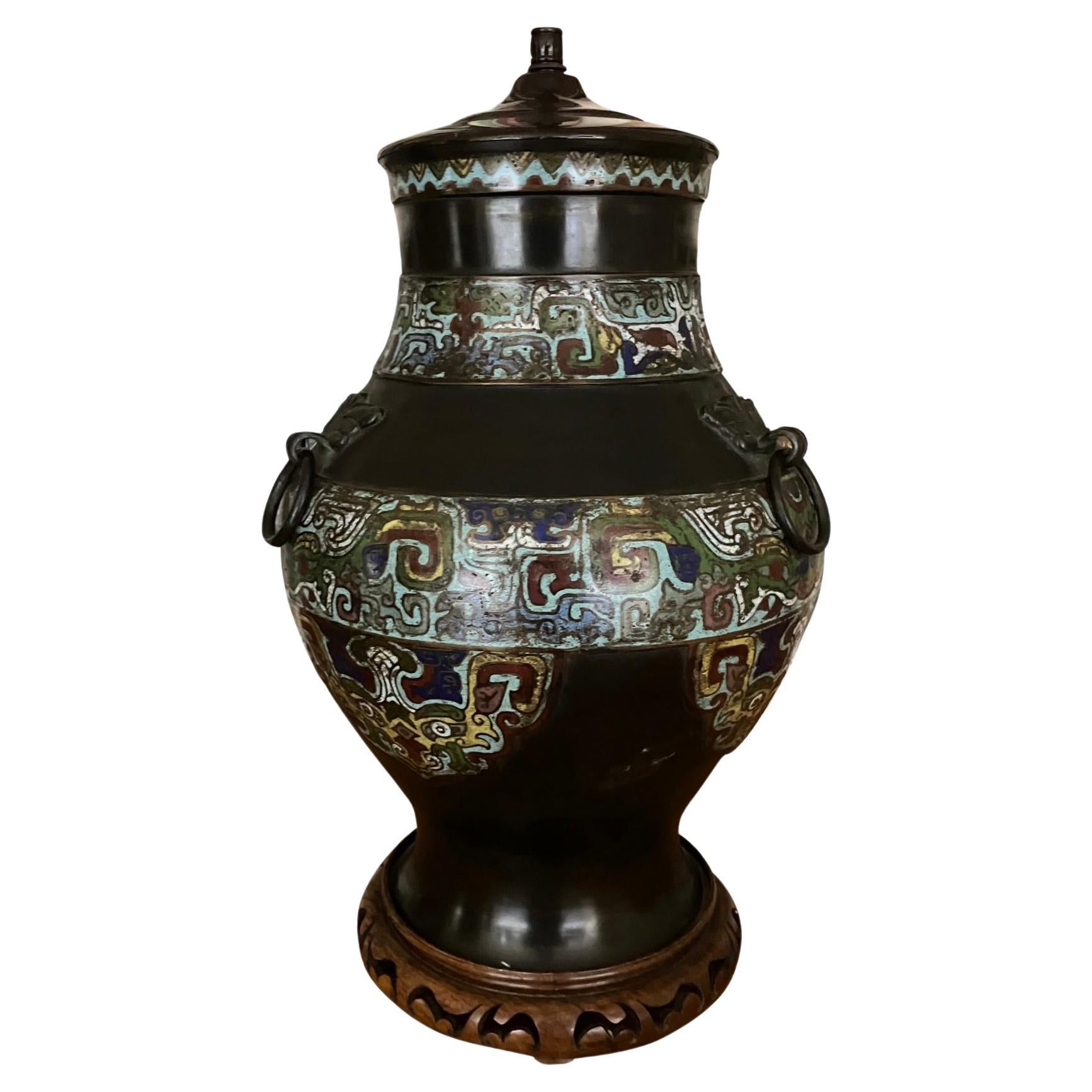 Bellissima lampada da tavolo cinese Champleve di buona qualità