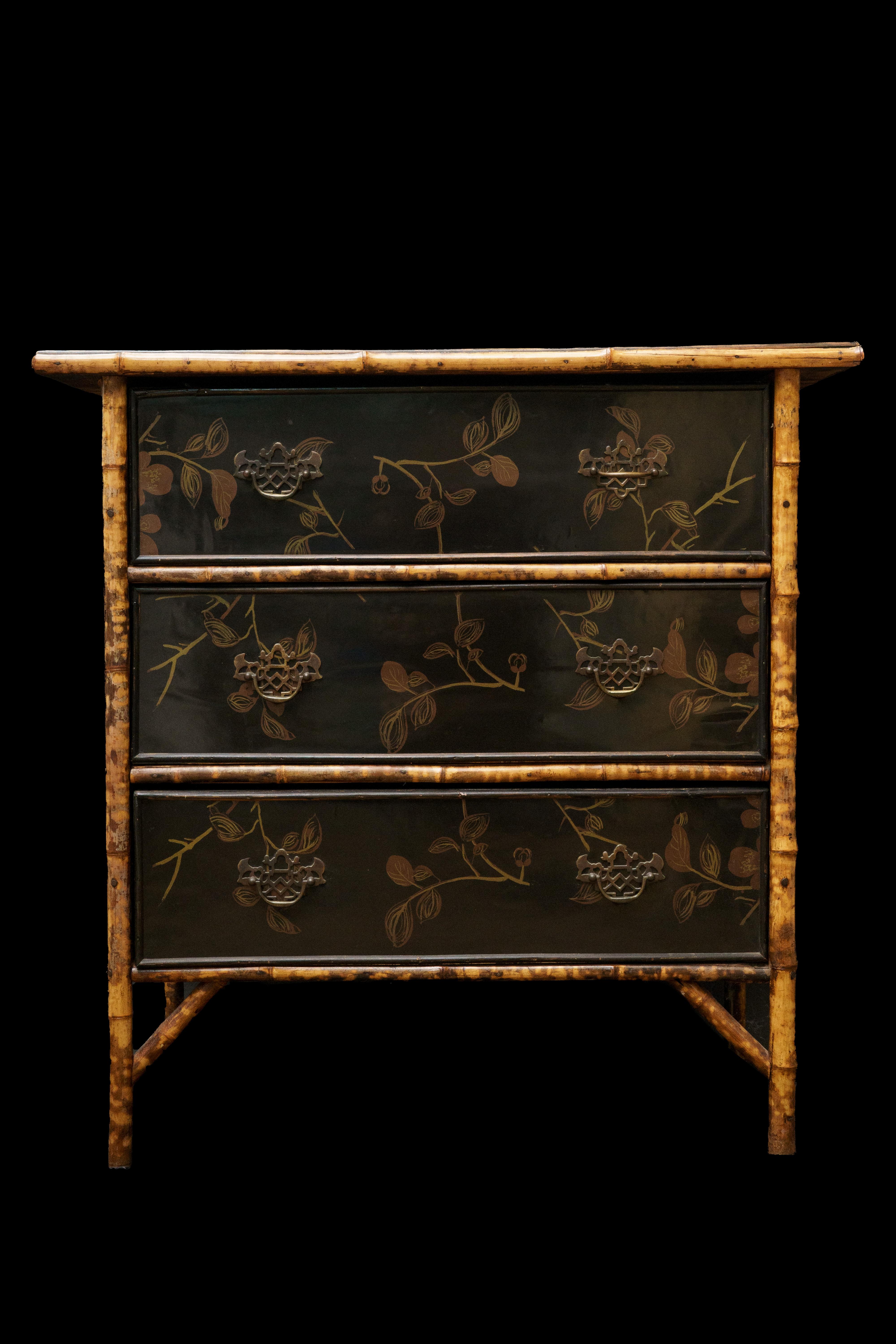 Chinese chest of drawers:

Measures: 36