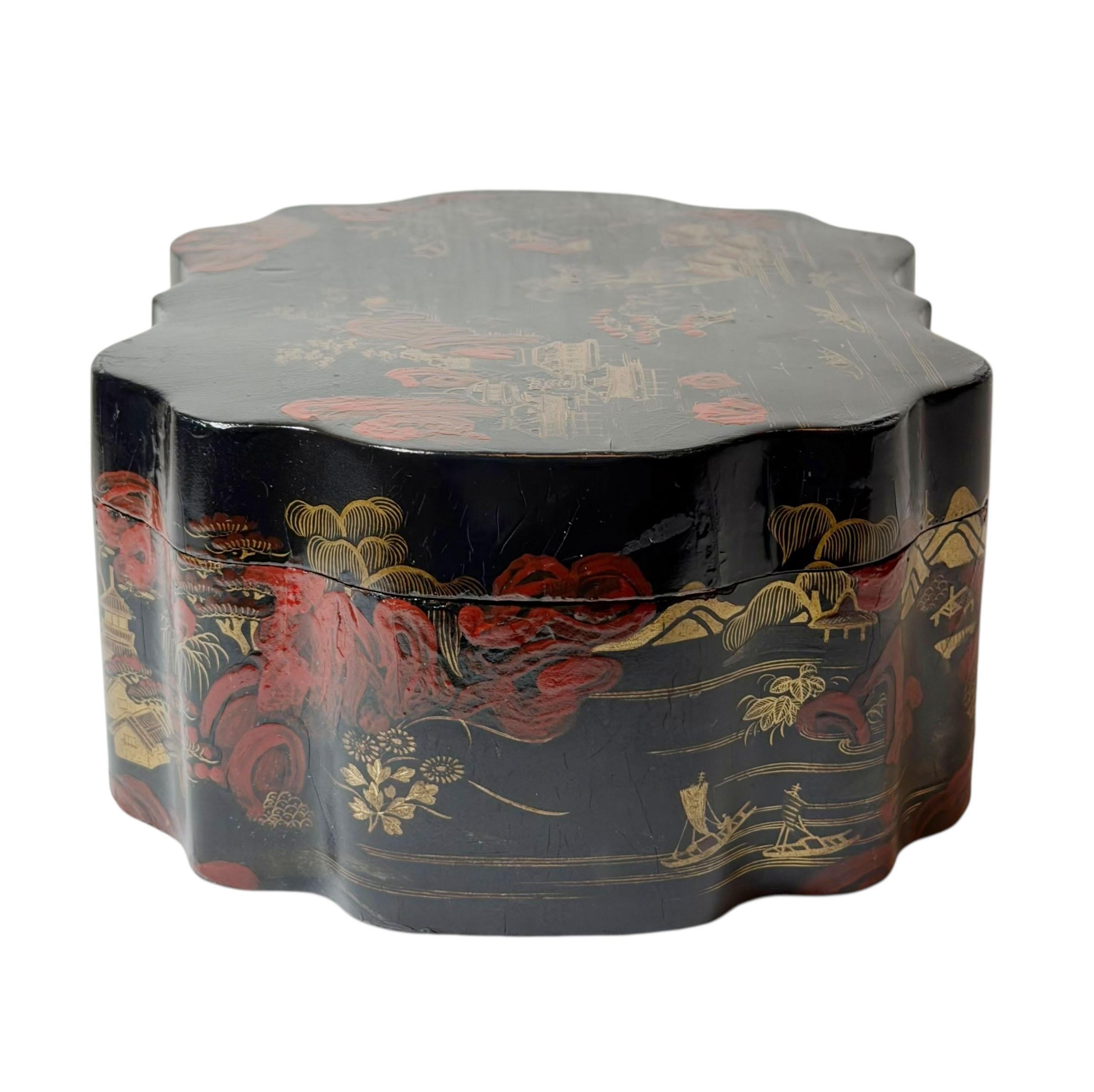 Chinese Chinoiserie Black Lacquer Box For Sale 2