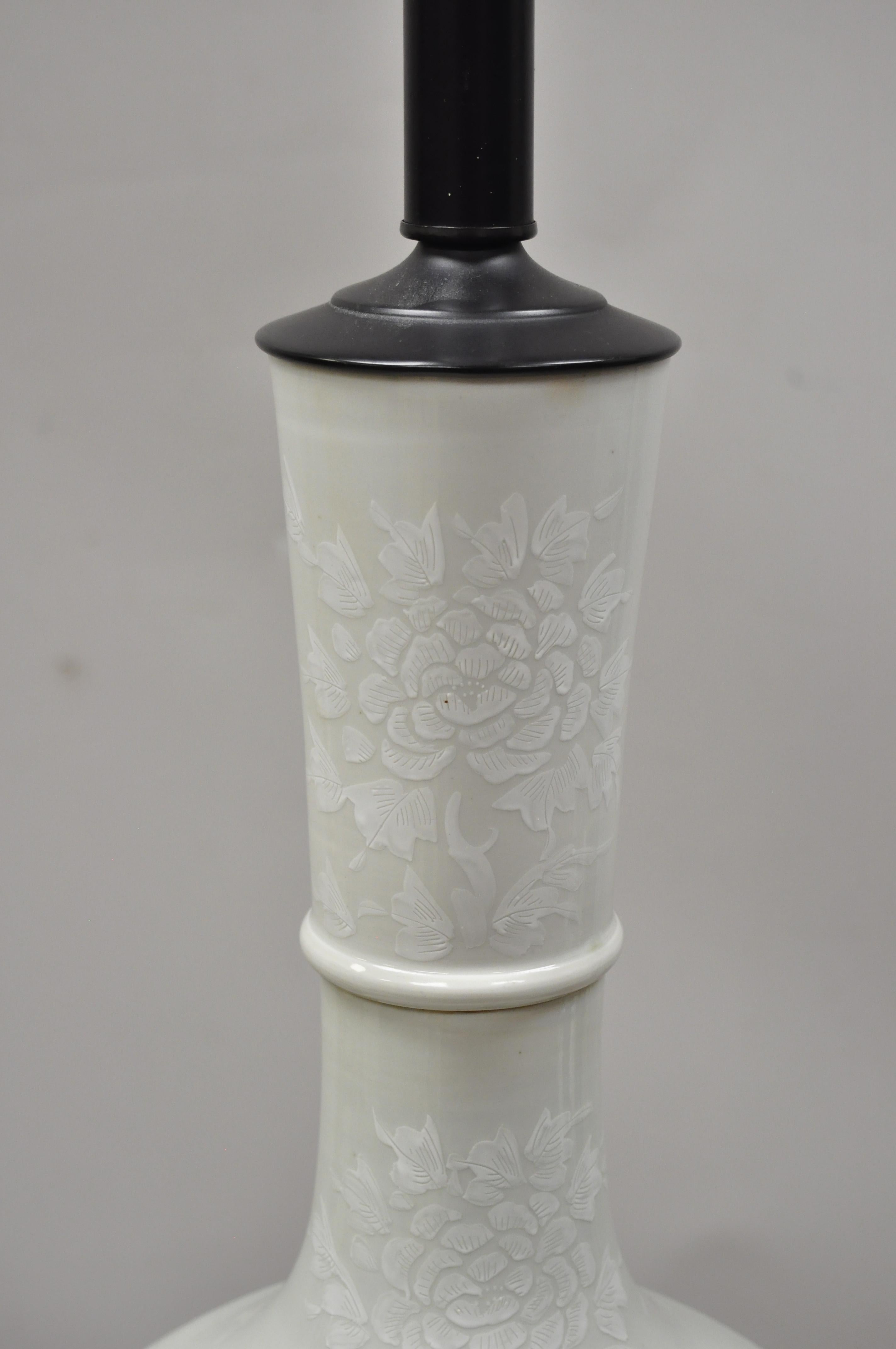 20th Century Chinese Chinoiserie Bulbous Porcelain Jardinière Gray Ceramic Large Table Lamp