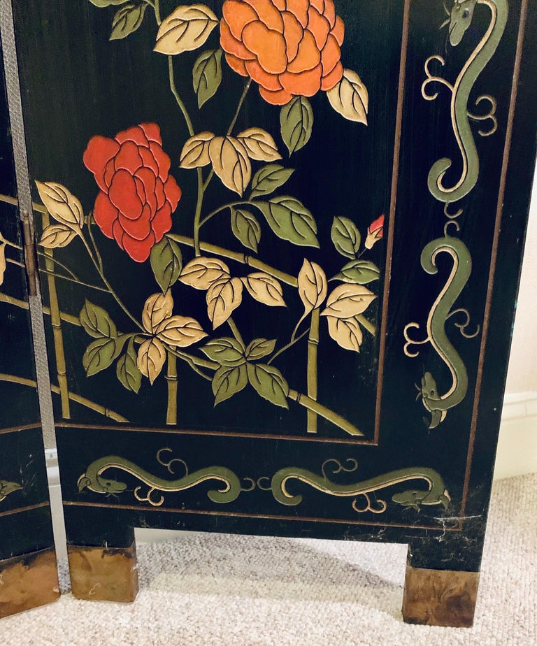 20th Century Chinese Chinoiserie Carved Expandable Four Panel Screen Room Divider For Sale