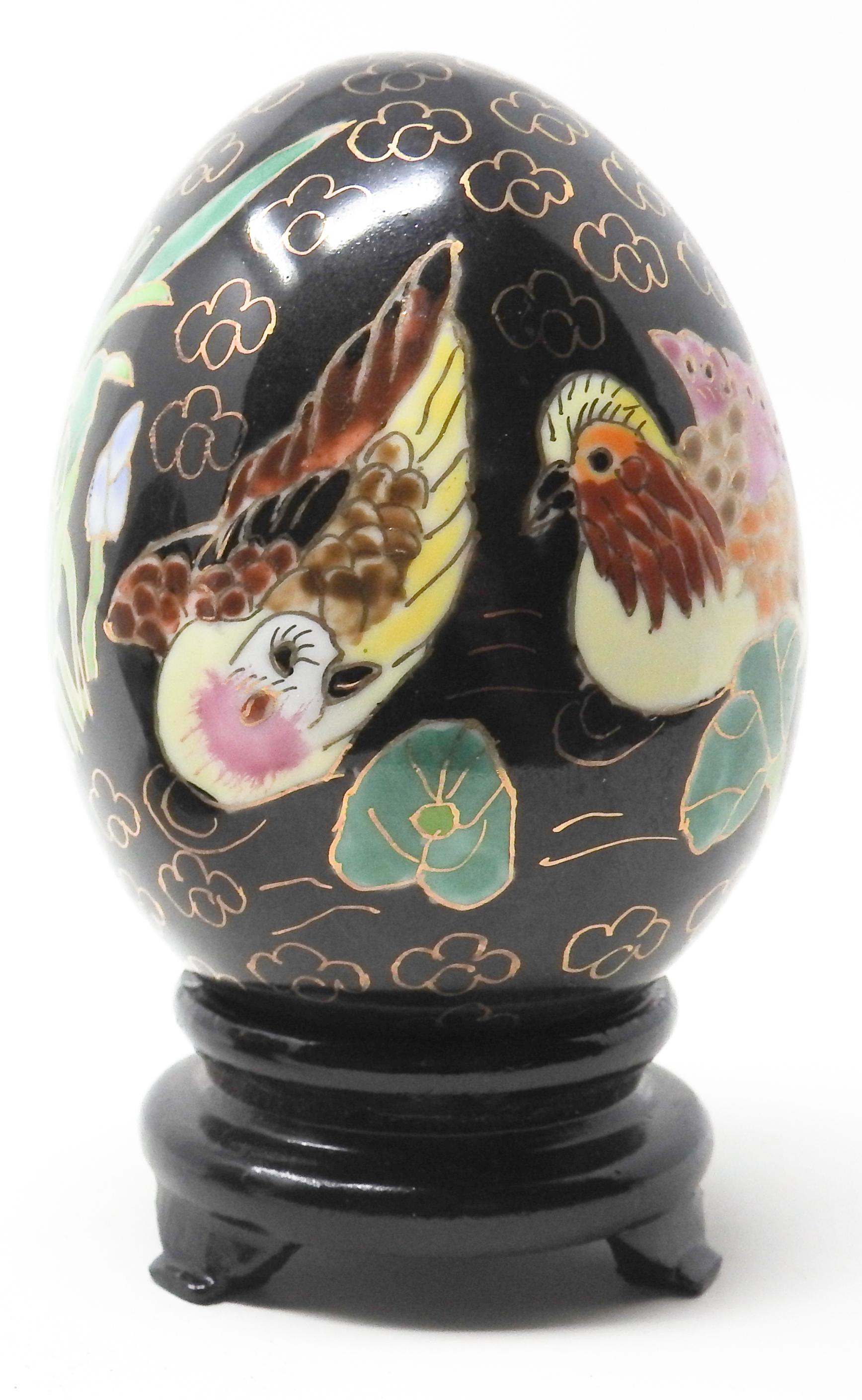 Chinese Chinoiserie Enamelware Decorated Eggs In Good Condition For Sale In Cookeville, TN