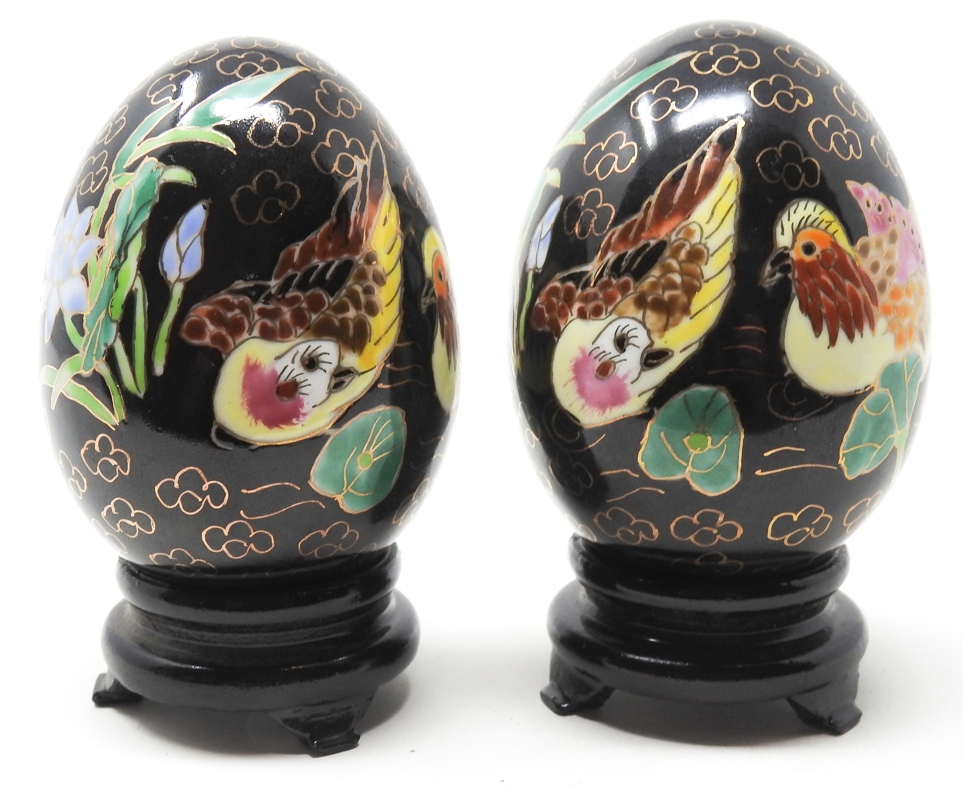 20th Century Chinese Chinoiserie Enamelware Decorated Eggs For Sale