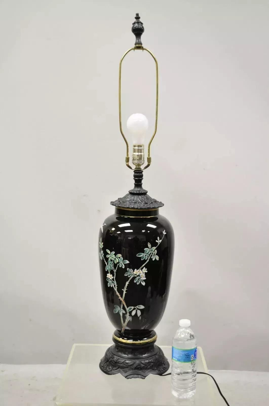 Lampada da tavolo cinese Chinoiserie in porcellana ceramica nera Jardiniere Bird Painted in vendita 4