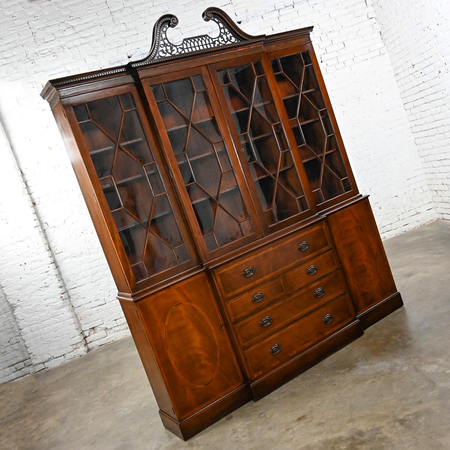 Chinese Chippendale Baker Breakfront Secretary China Cabinet w/ Pierced Pediment 3