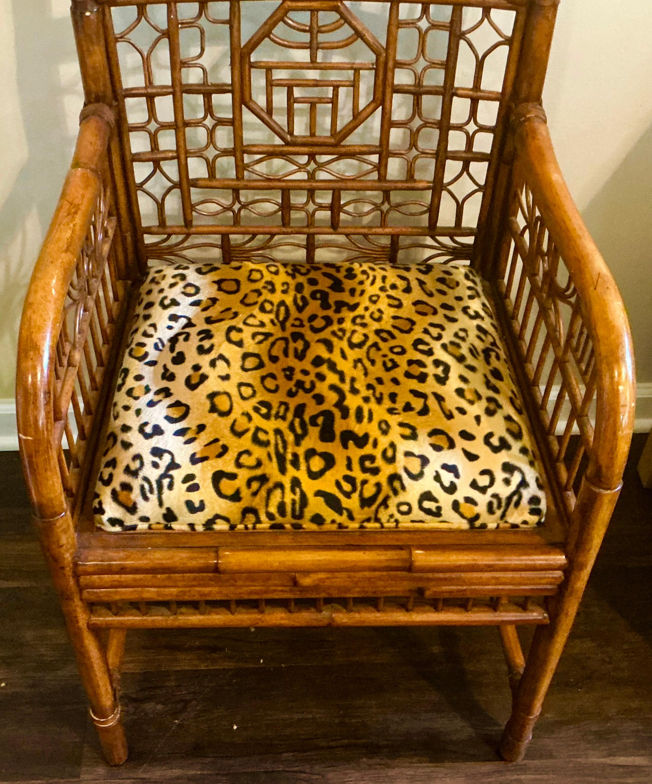 Asiatico Sedia Brighton Pavilion in velluto leopardato Chippendale cinese in bambù bruciato in vendita
