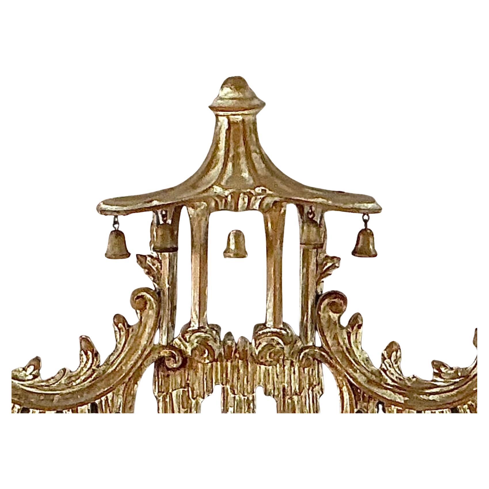 Miroir pagode chinois Chippendale sculpté de style George III Bon état - En vente à Bradenton, FL