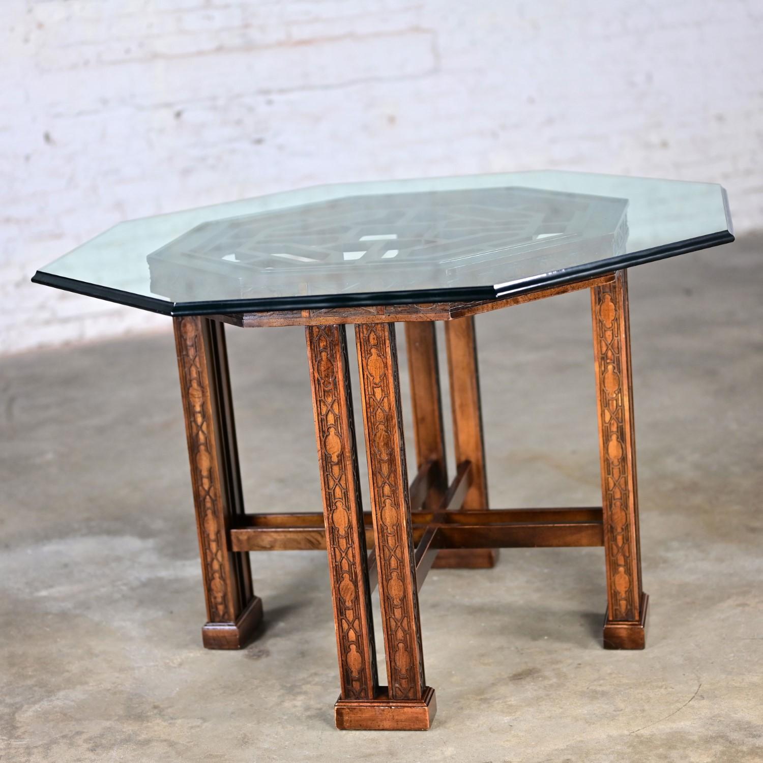 Chinese Chippendale Drexel Heritage Achteck Center oder Esstisch w/Glasplatte (amerikanisch) im Angebot
