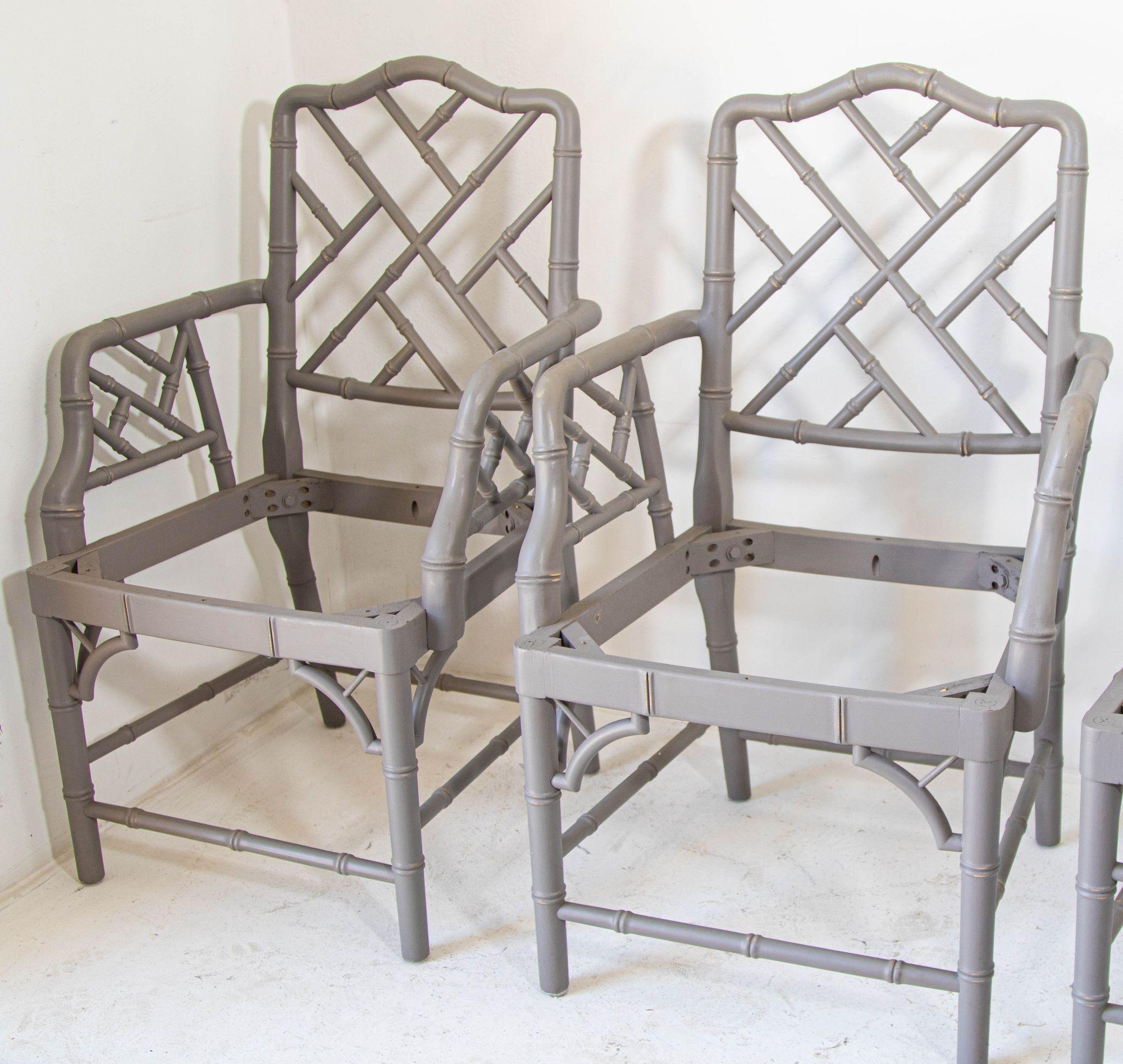 20ième siècle Ensemble de quatre chaises Chippendale chinoises en faux bambou de style Jonathan Adler en vente