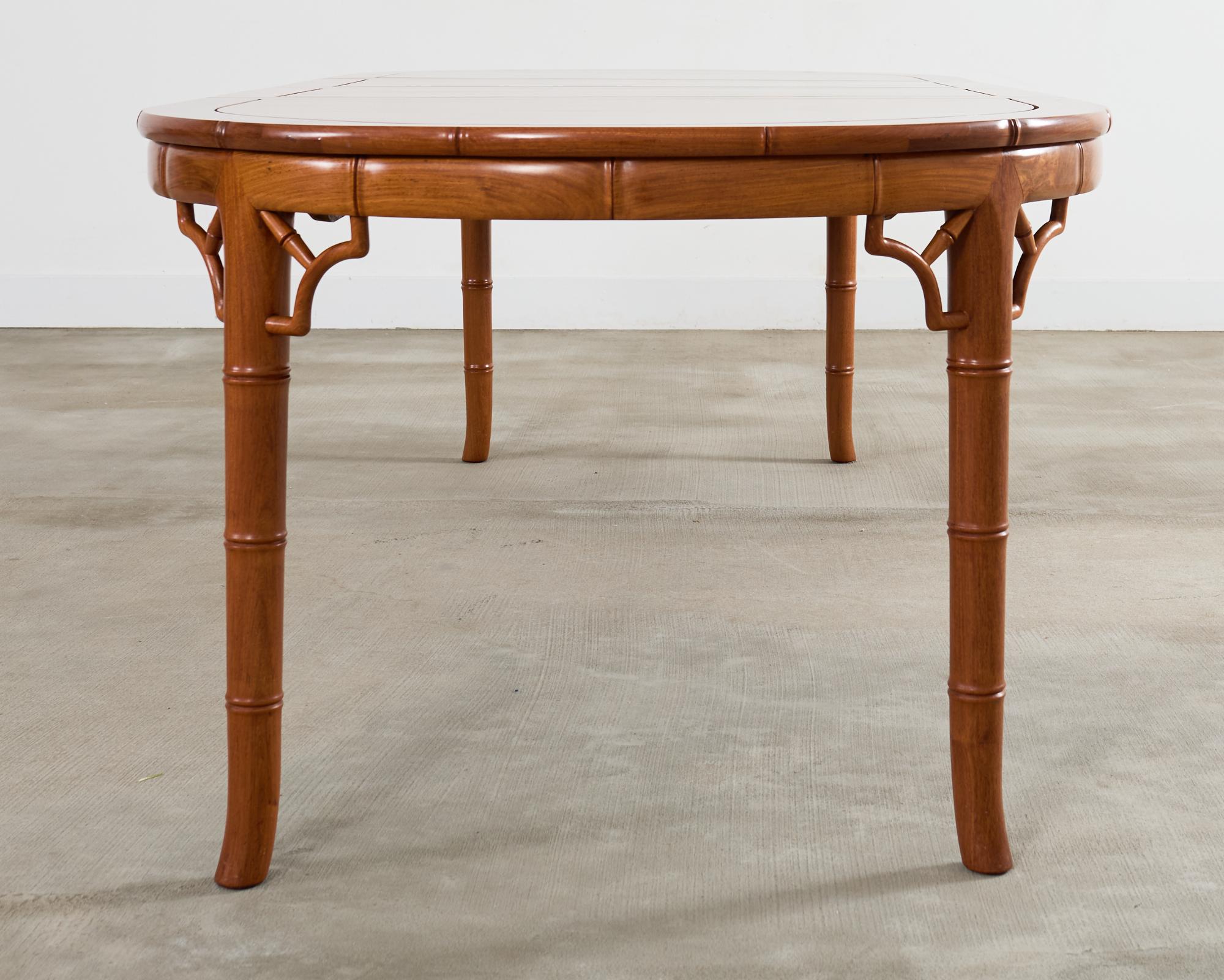 Chinese Chippendale Faux Bamboo Hardwood Extending Dining Table Bon état - En vente à Rio Vista, CA