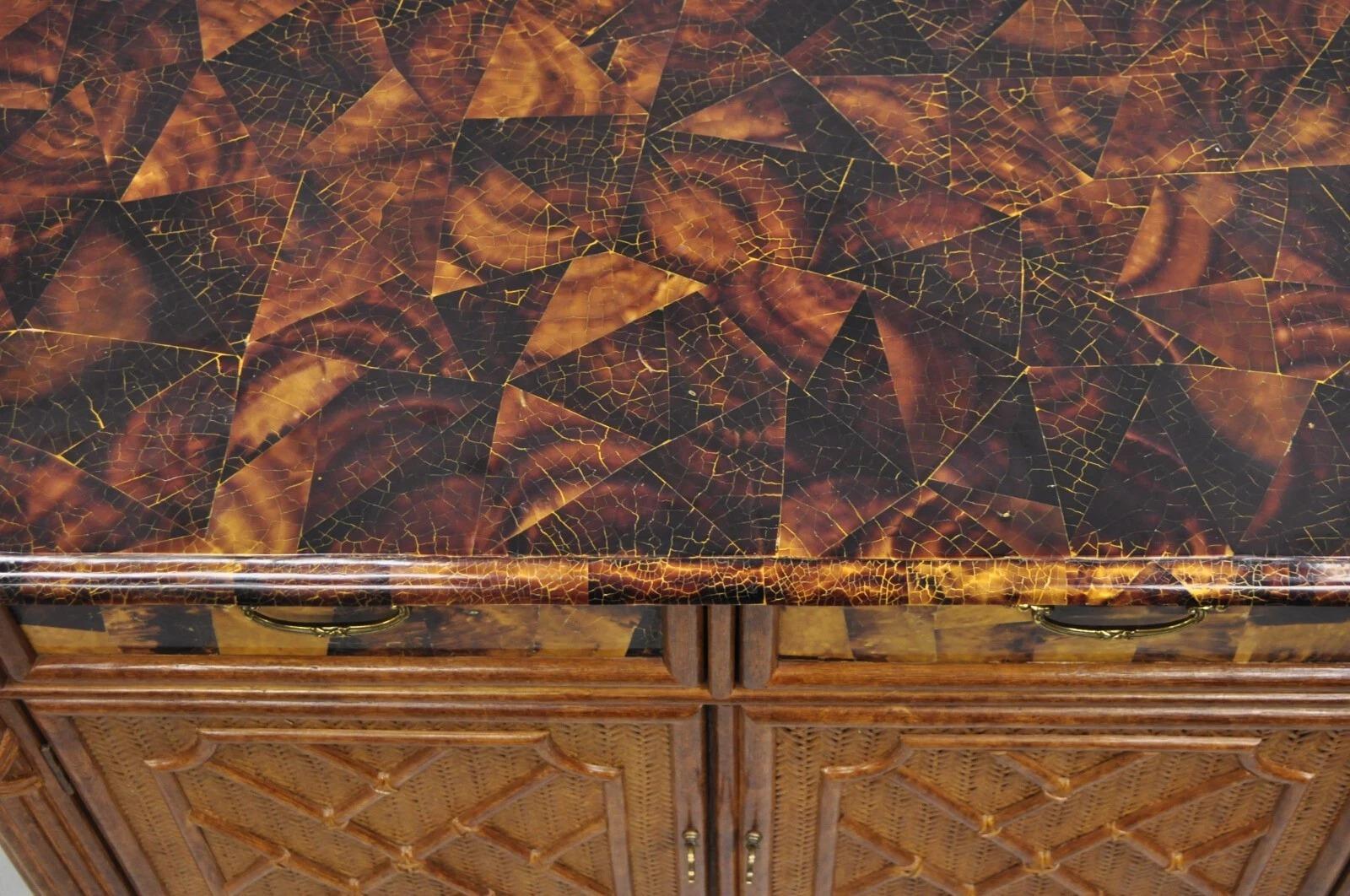 Chippendale chino Bambú de imitación Ratán carey Servidor Buffet Bar Gabinete en venta 1