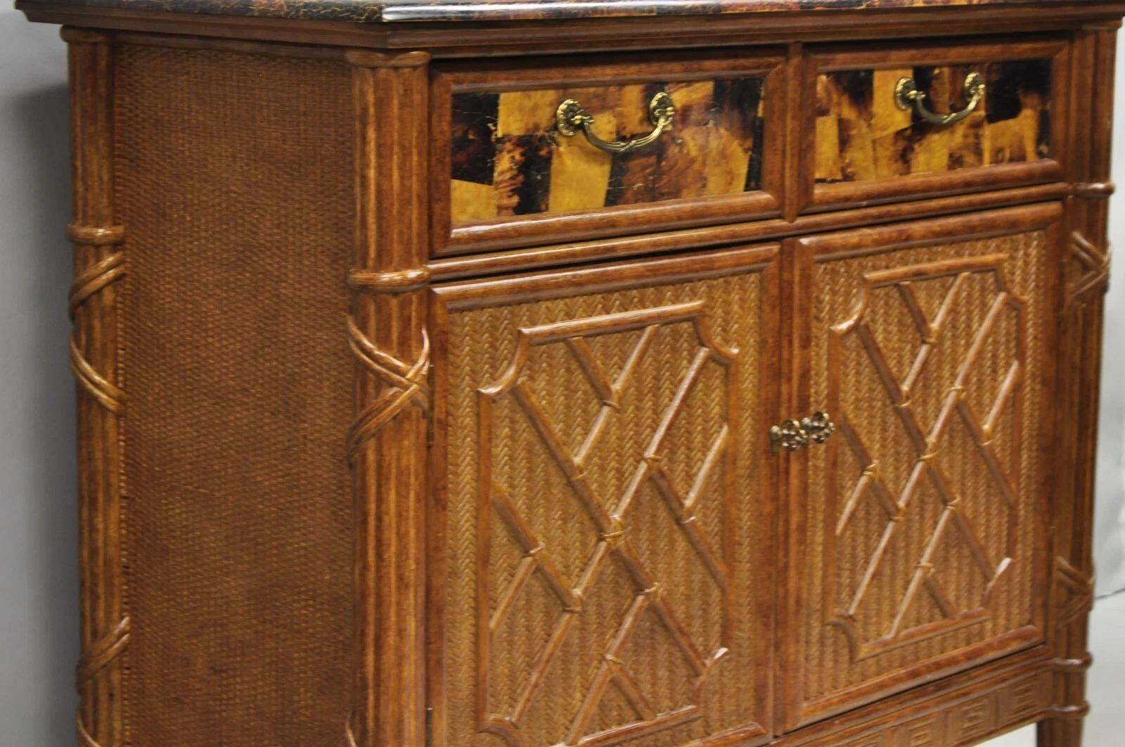 Chippendale chino Bambú de imitación Ratán carey Servidor Buffet Bar Gabinete en venta 2