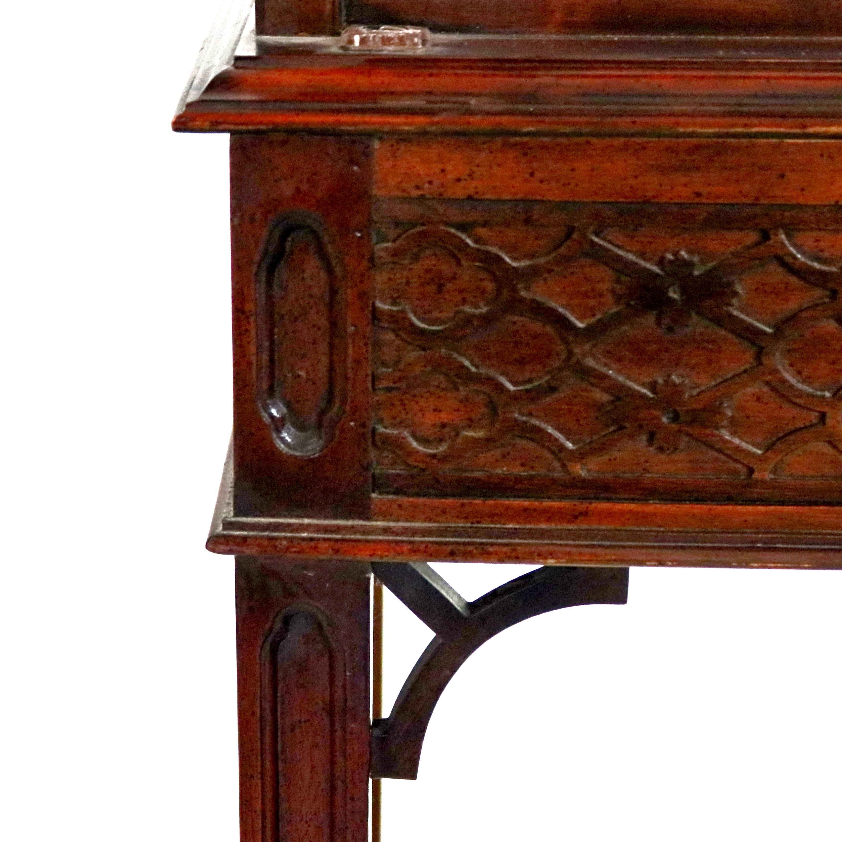Carved Chinese Chippendale Flame Mahogany Lighted & Mirrored Curio Vitrine 20th Century