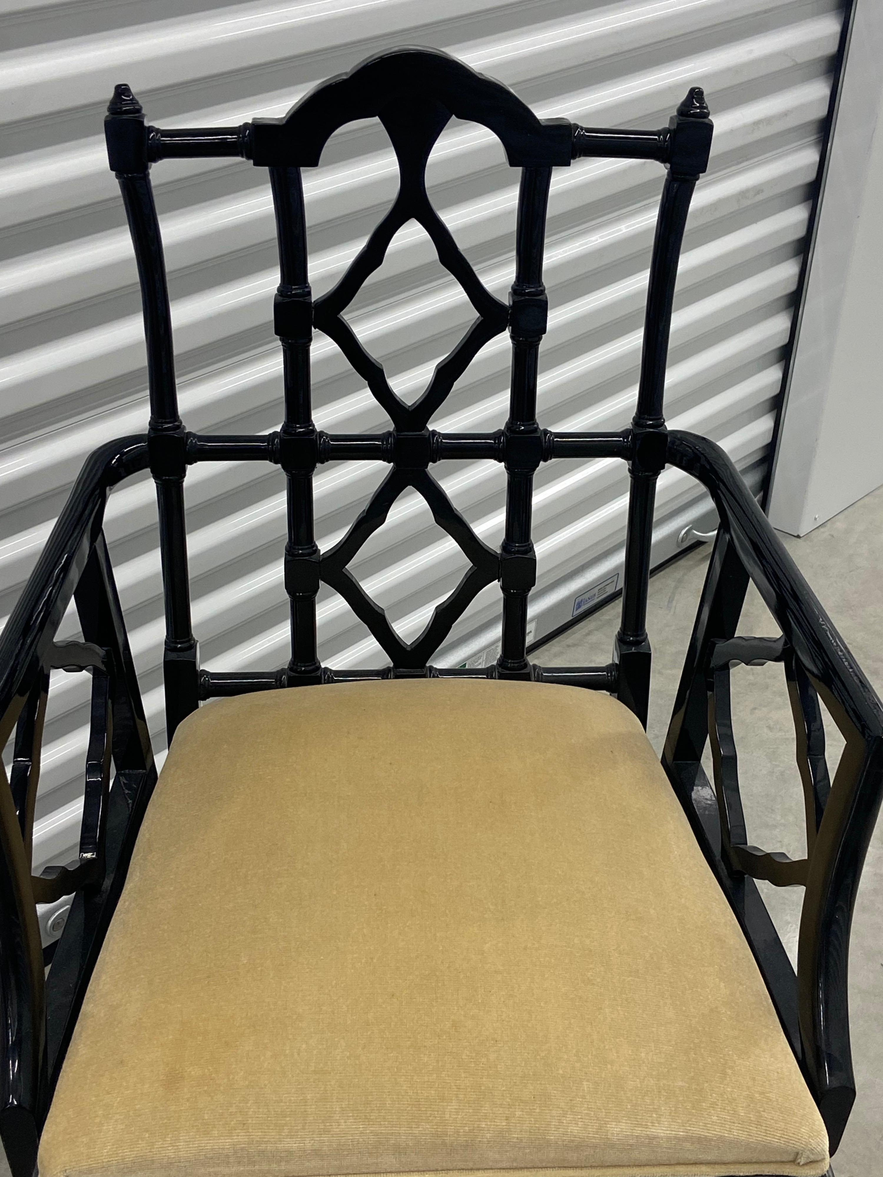 Chinese Chippendale Fretwork Dining Arm Chairs, Set of 4 In Good Condition In West Palm Beach, FL