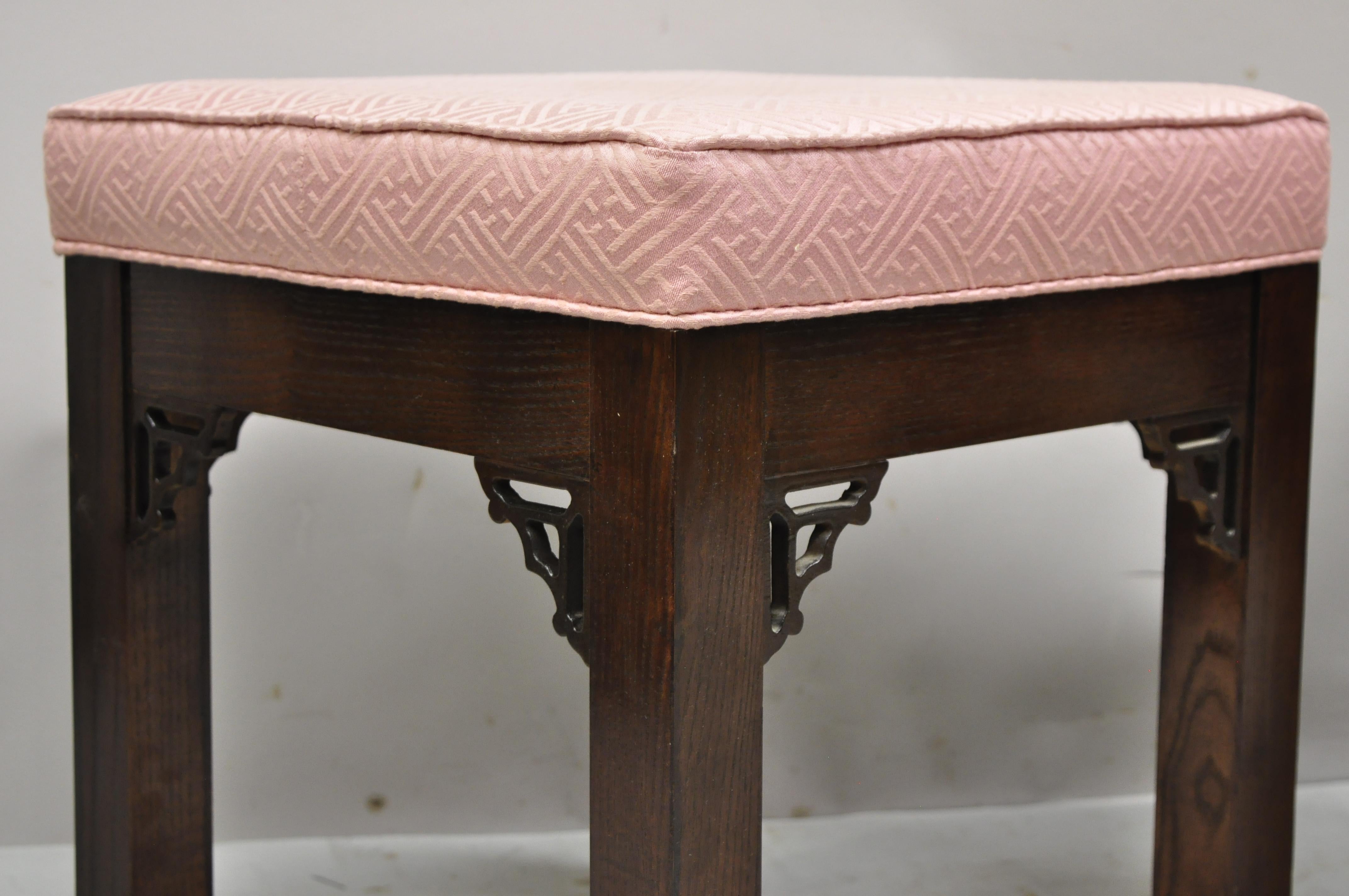 Chinese Chippendale Fretwork Square Pink Upholstered Stools Ottoman, a Pair In Good Condition In Philadelphia, PA