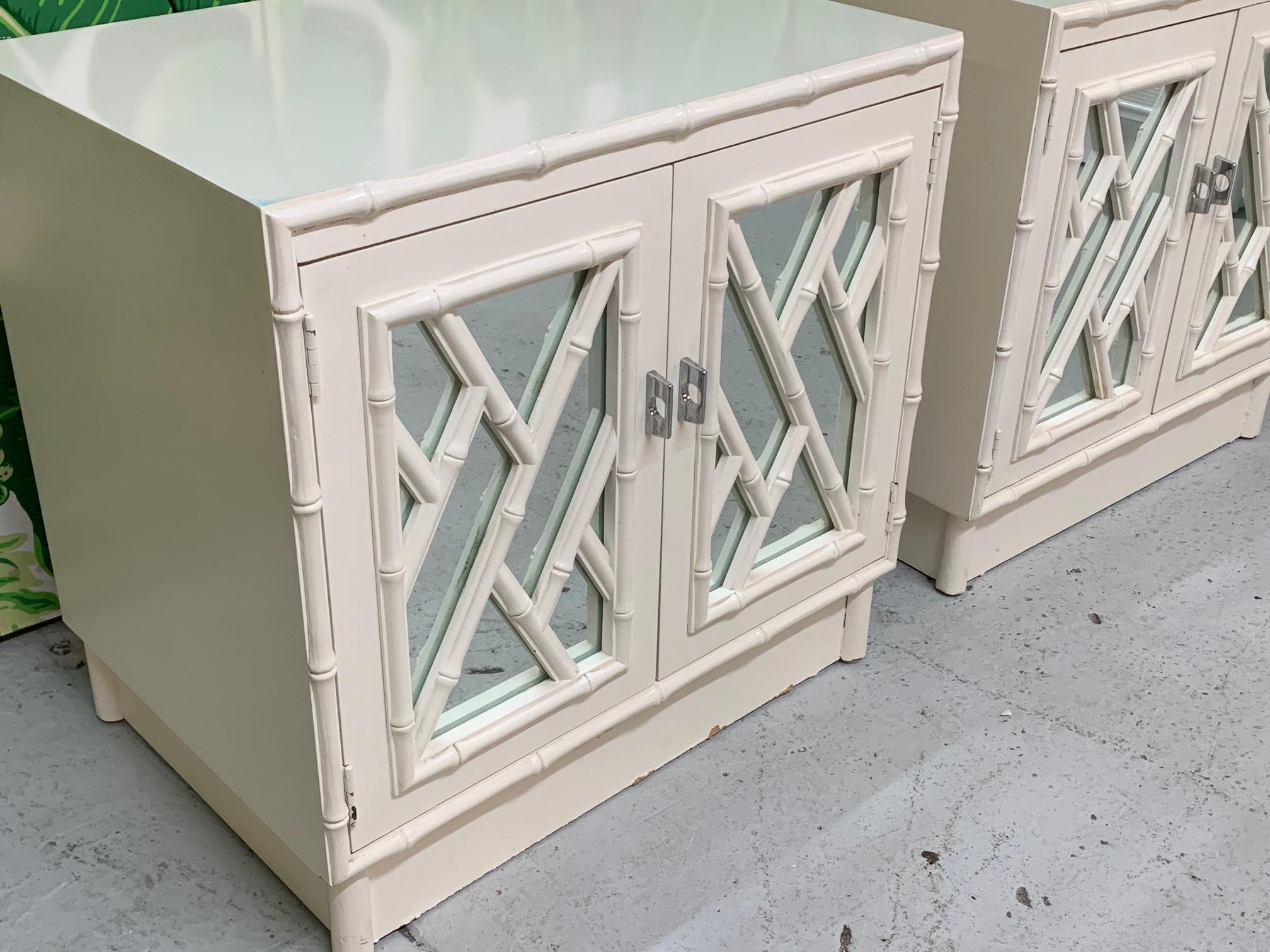 Chinese Chippendale Mirror Front Nightstands, a Pair In Good Condition In Jacksonville, FL