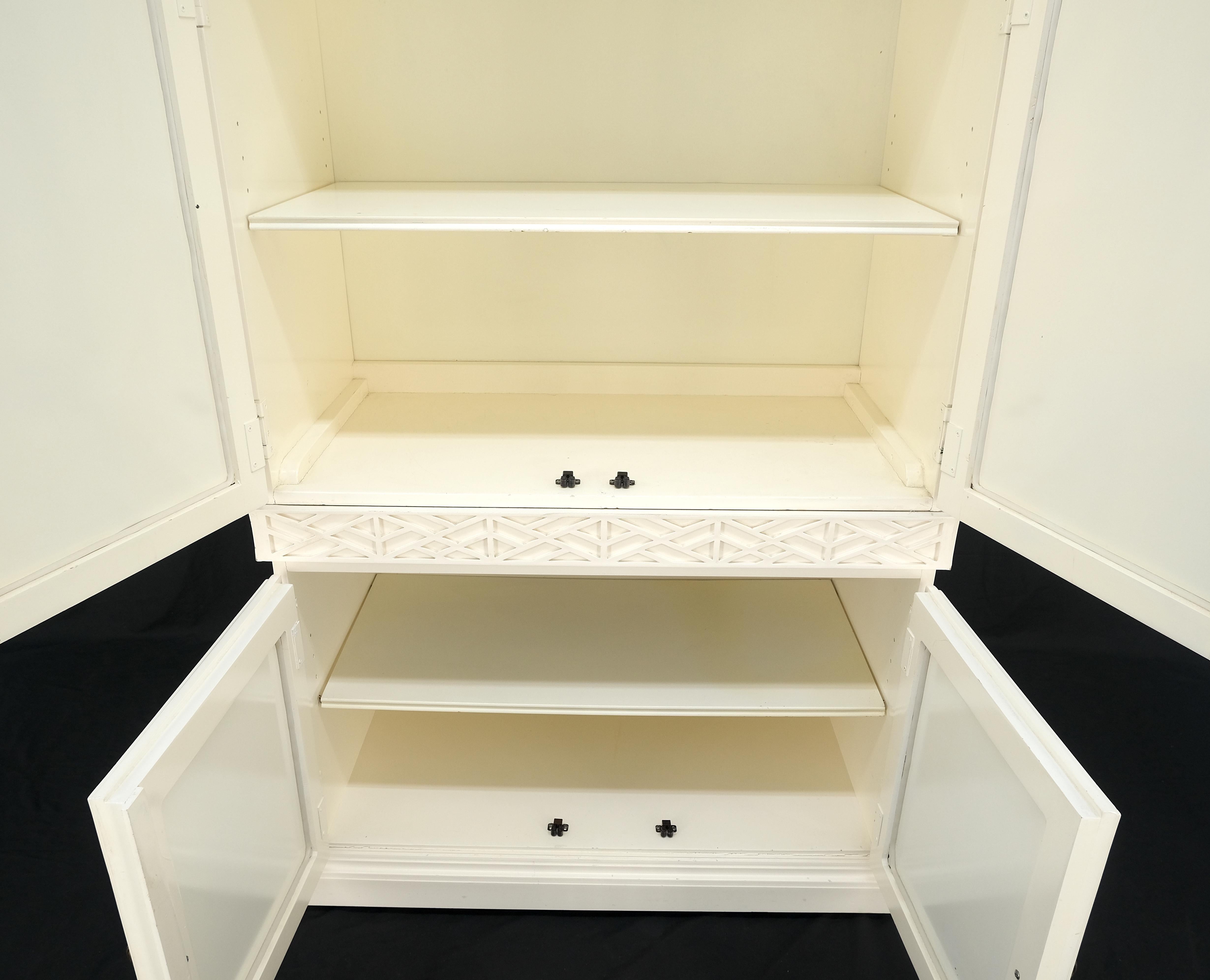 20th Century Chinese Chippendale Pagoda Shape Mirrored Doors Linens Cabinet Adjustable Shelve