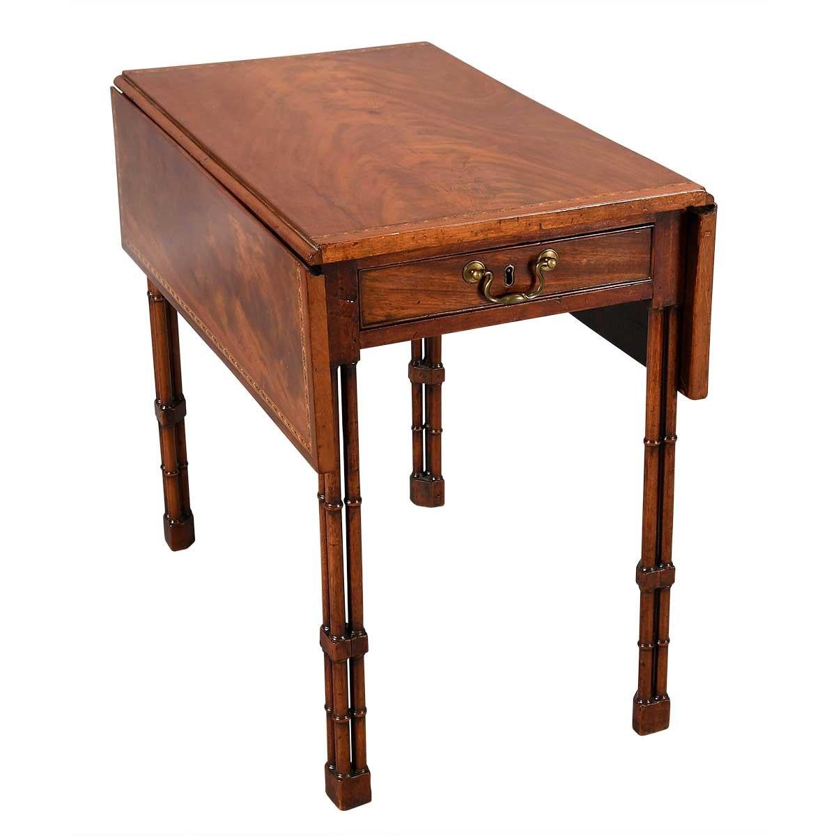 „Chinesischer Chippendale“ Pembroke-Tisch (Chinese Chippendale) im Angebot