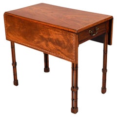 "Mesa Pembroke "Chippendale china