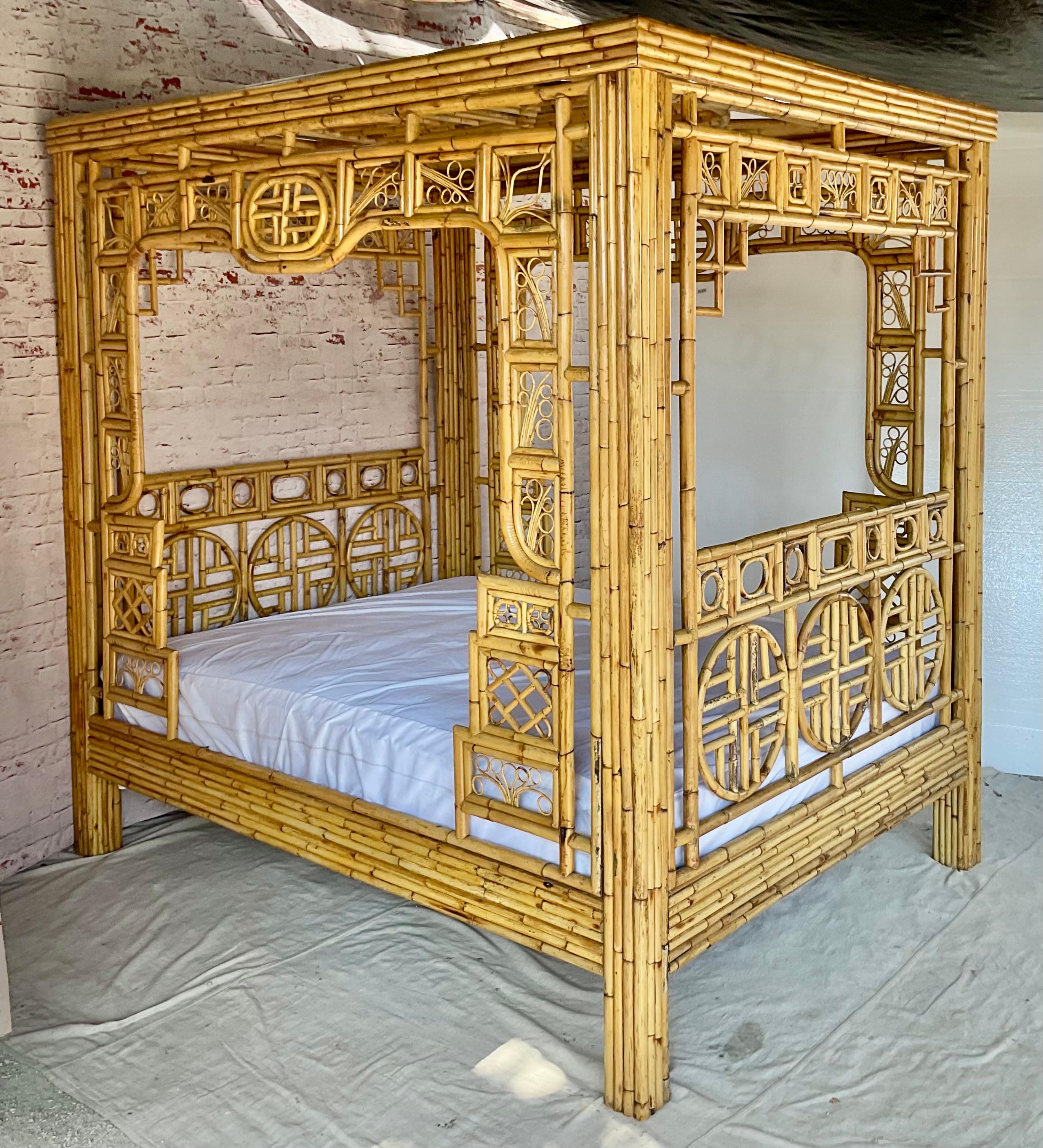 Chinese Chippendale Rattan Bamboo Queen Canopy Bed, Palm Beach Style For Sale 6