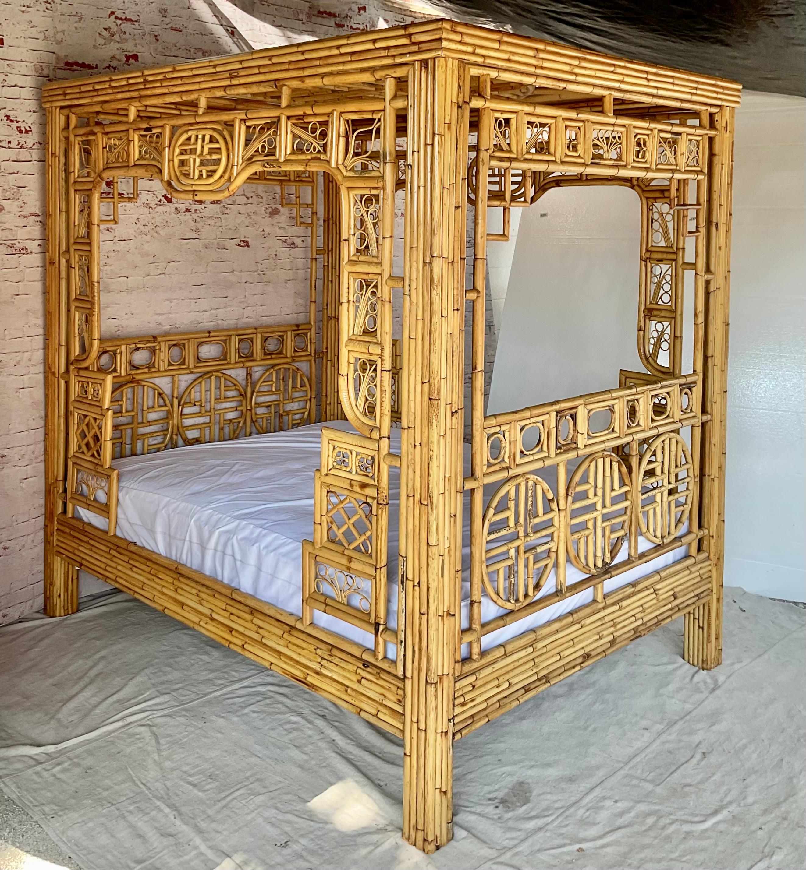 Chinese Chippendale Rattan Bamboo Queen Canopy Bed, Palm Beach Style For Sale 7
