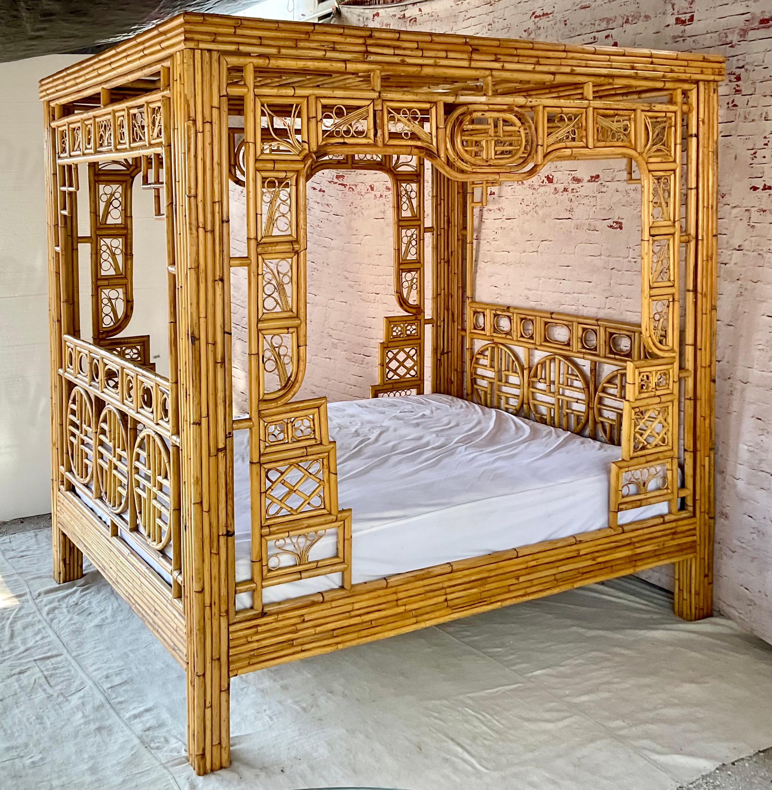Chinese Chippendale Rattan Bamboo Queen Canopy Bed, Palm Beach Style For Sale 1