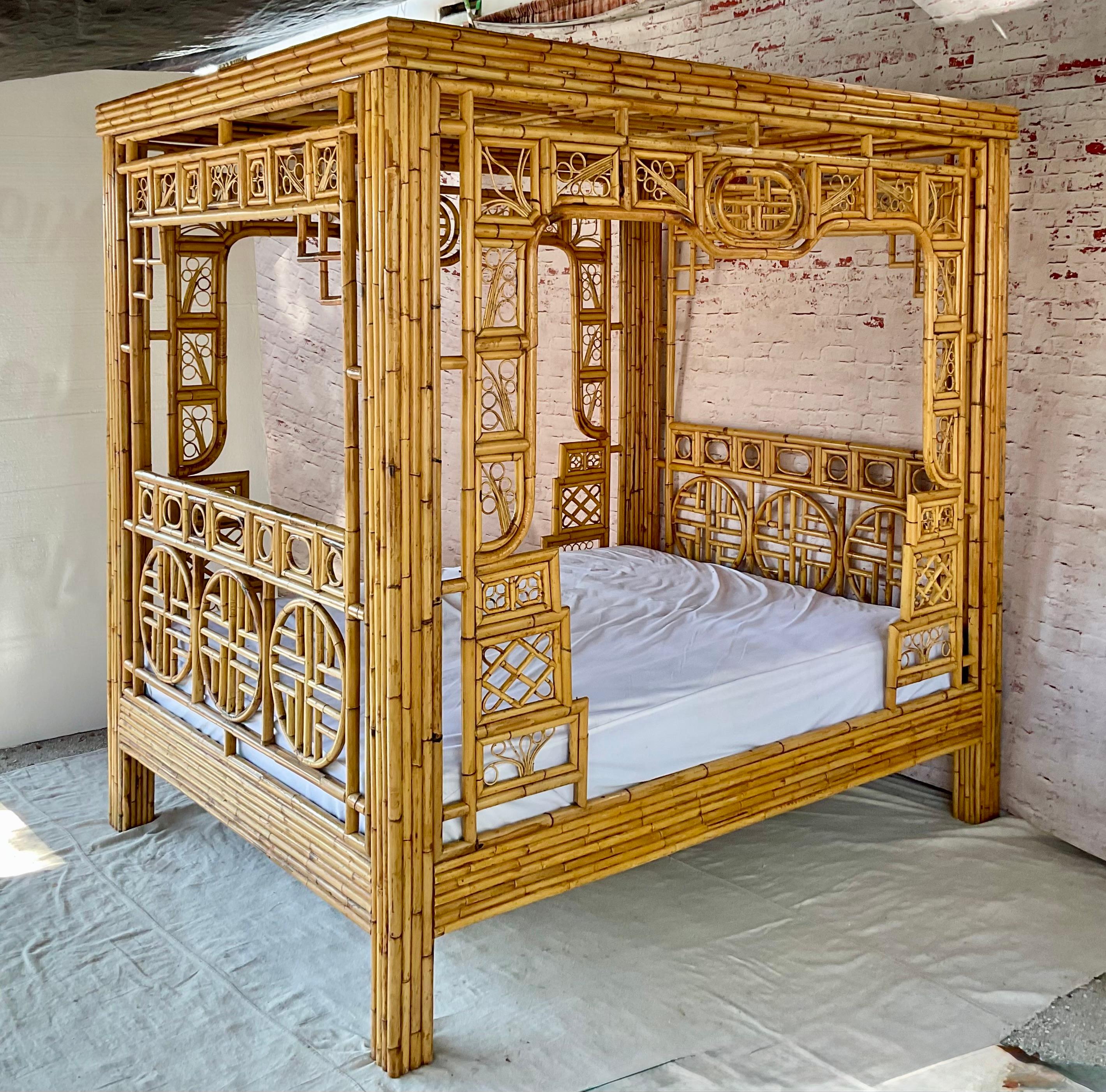 Chinese Chippendale Rattan Bamboo Queen Canopy Bed, Palm Beach Style For Sale 2
