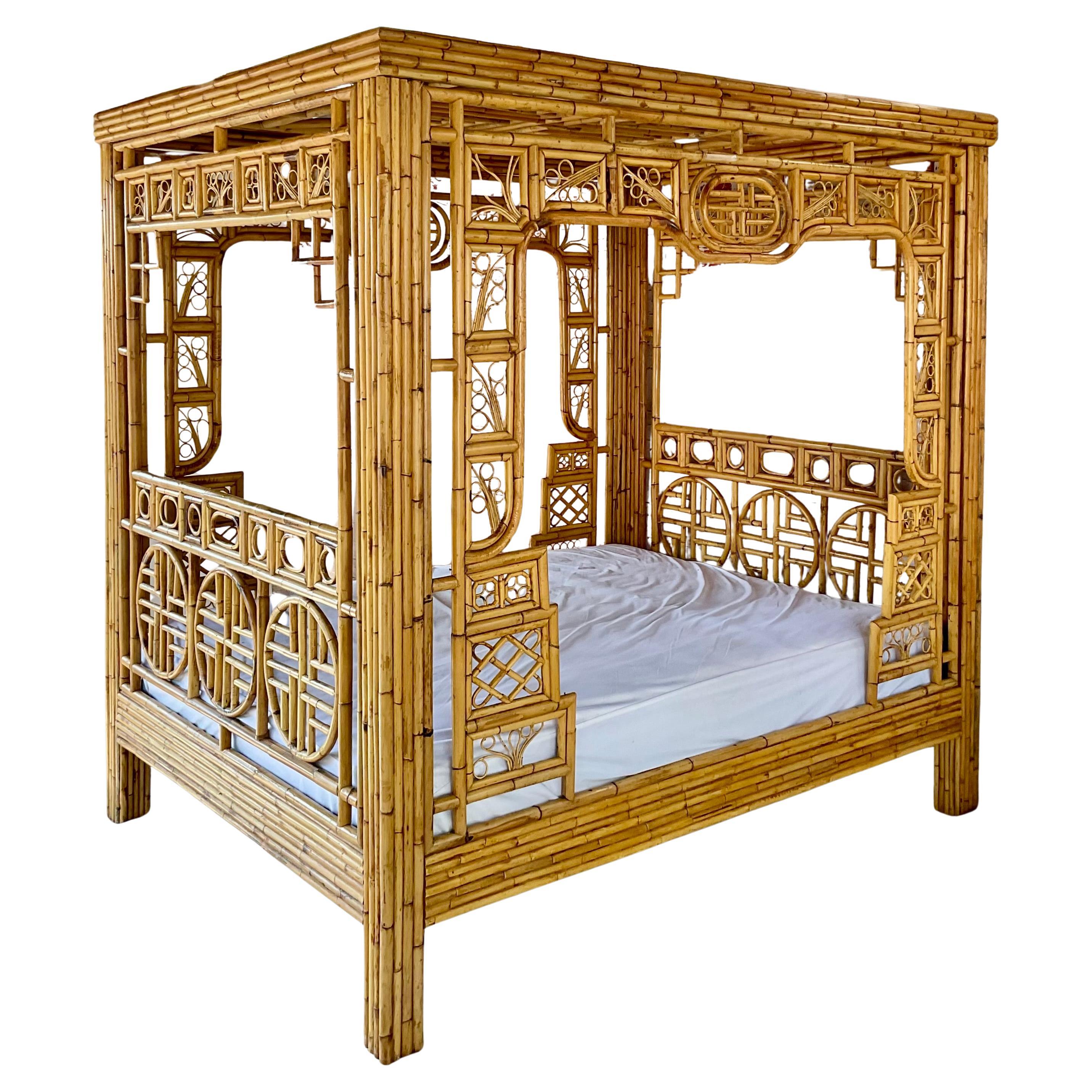 Chinese Chippendale Rattan Bamboo Queen Canopy Bed, Palm Beach Style For Sale