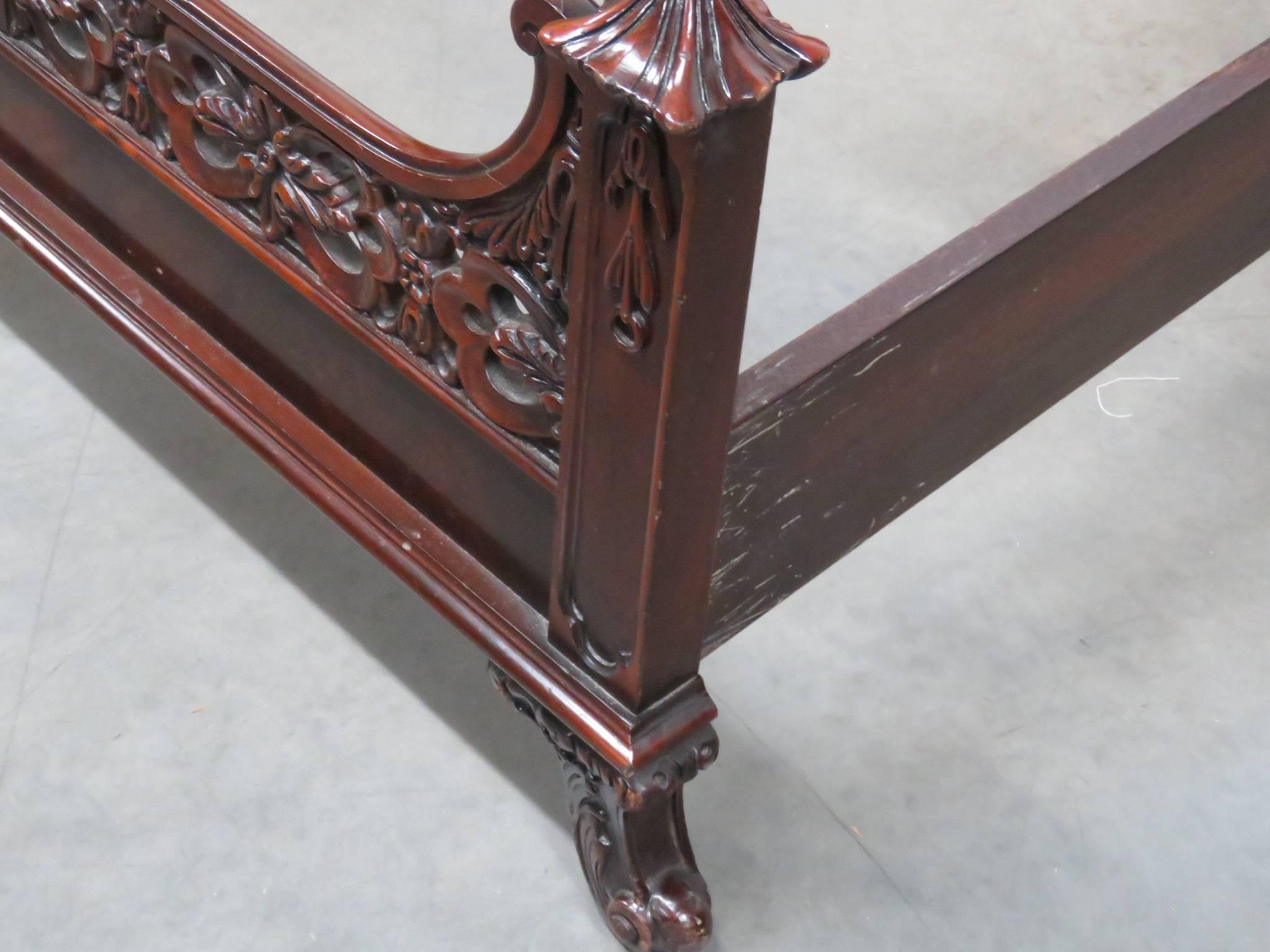 chippendale bed