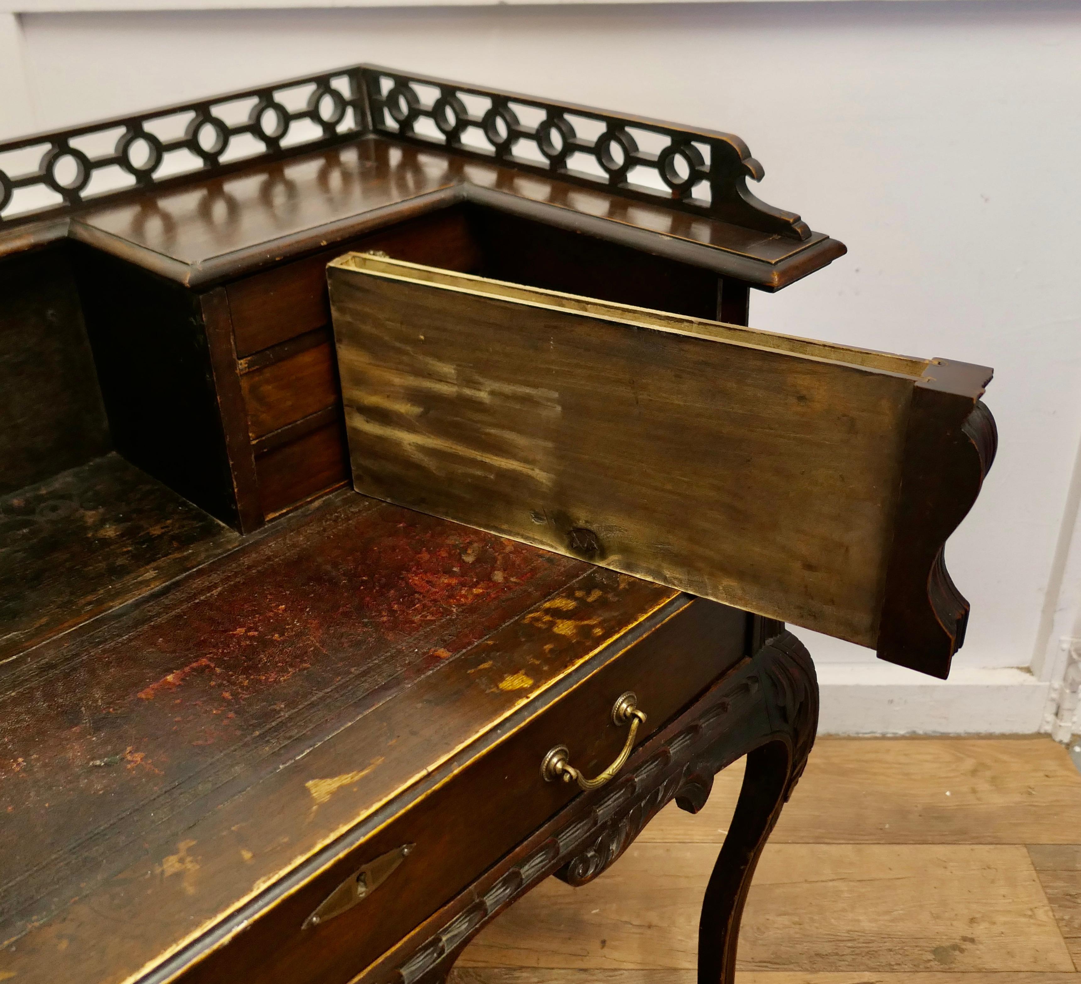 Scrivania cinese in stile Carleton House di Chippendale in vendita 4