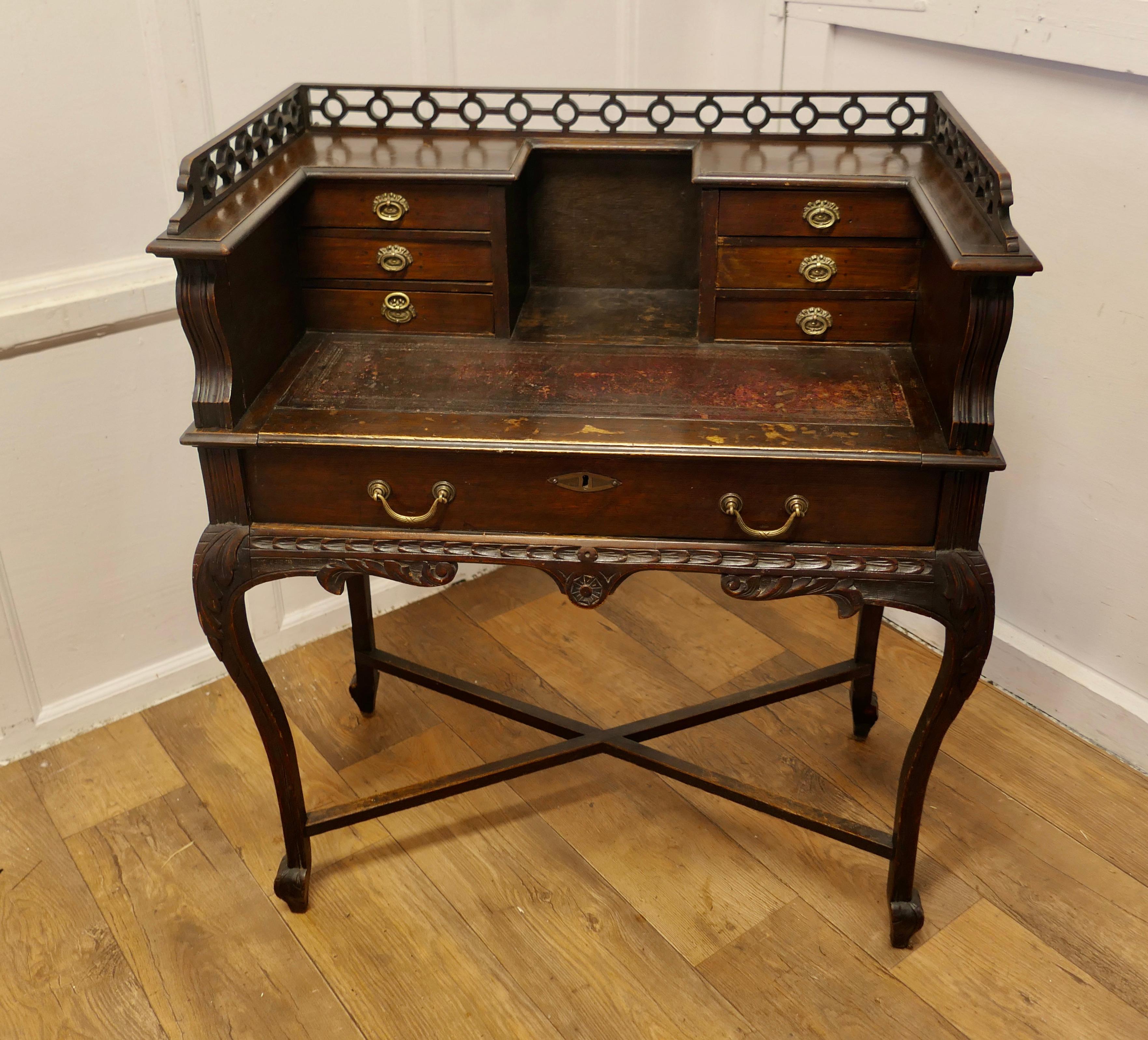 Chippendale cinese Scrivania cinese in stile Carleton House di Chippendale in vendita