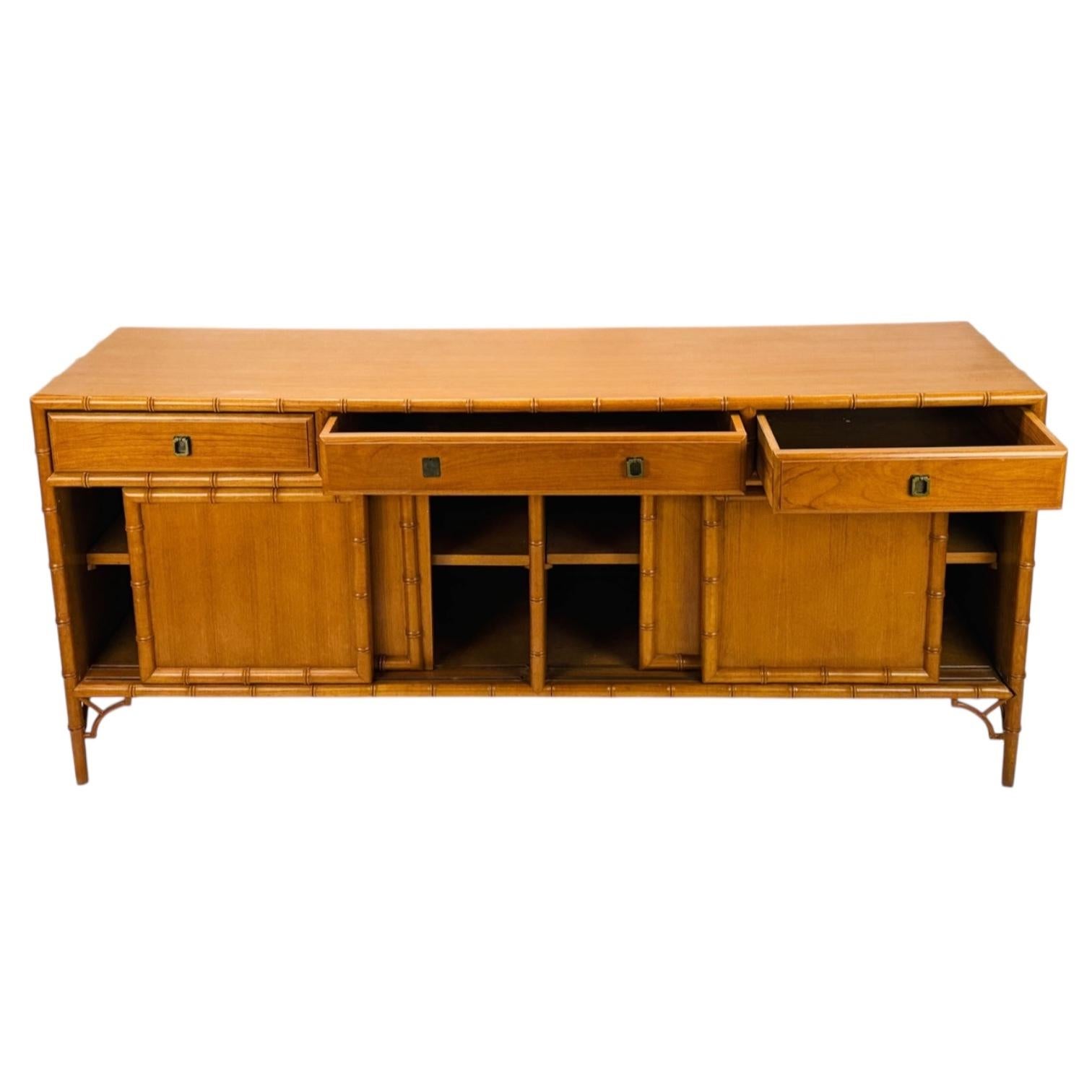Chinese Chippendale Style Carved Maple Sideboard / Credenza / Cabinet In Good Condition For Sale In Kennesaw, GA