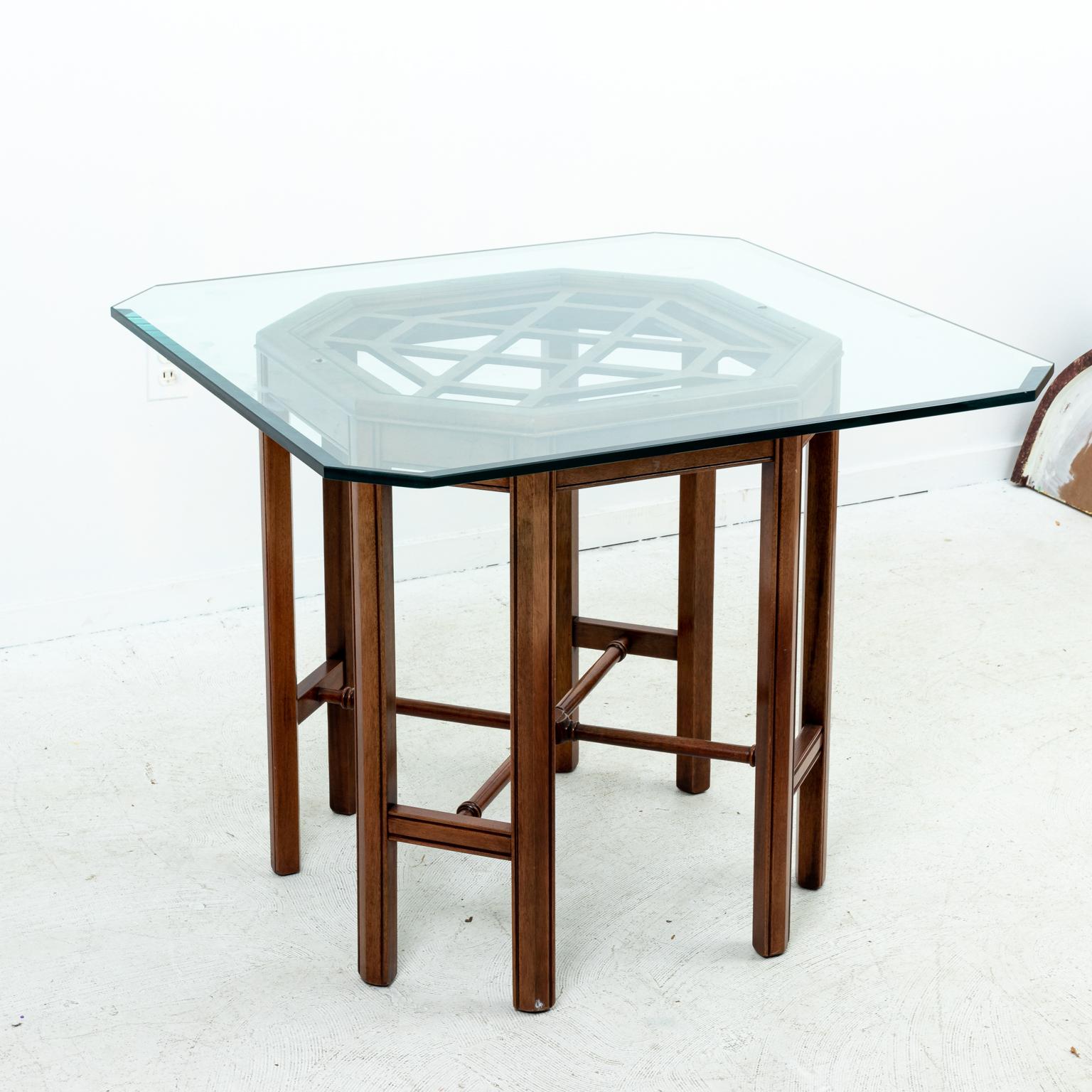 Chinese Chippendale Style Center Table In Good Condition In Stamford, CT