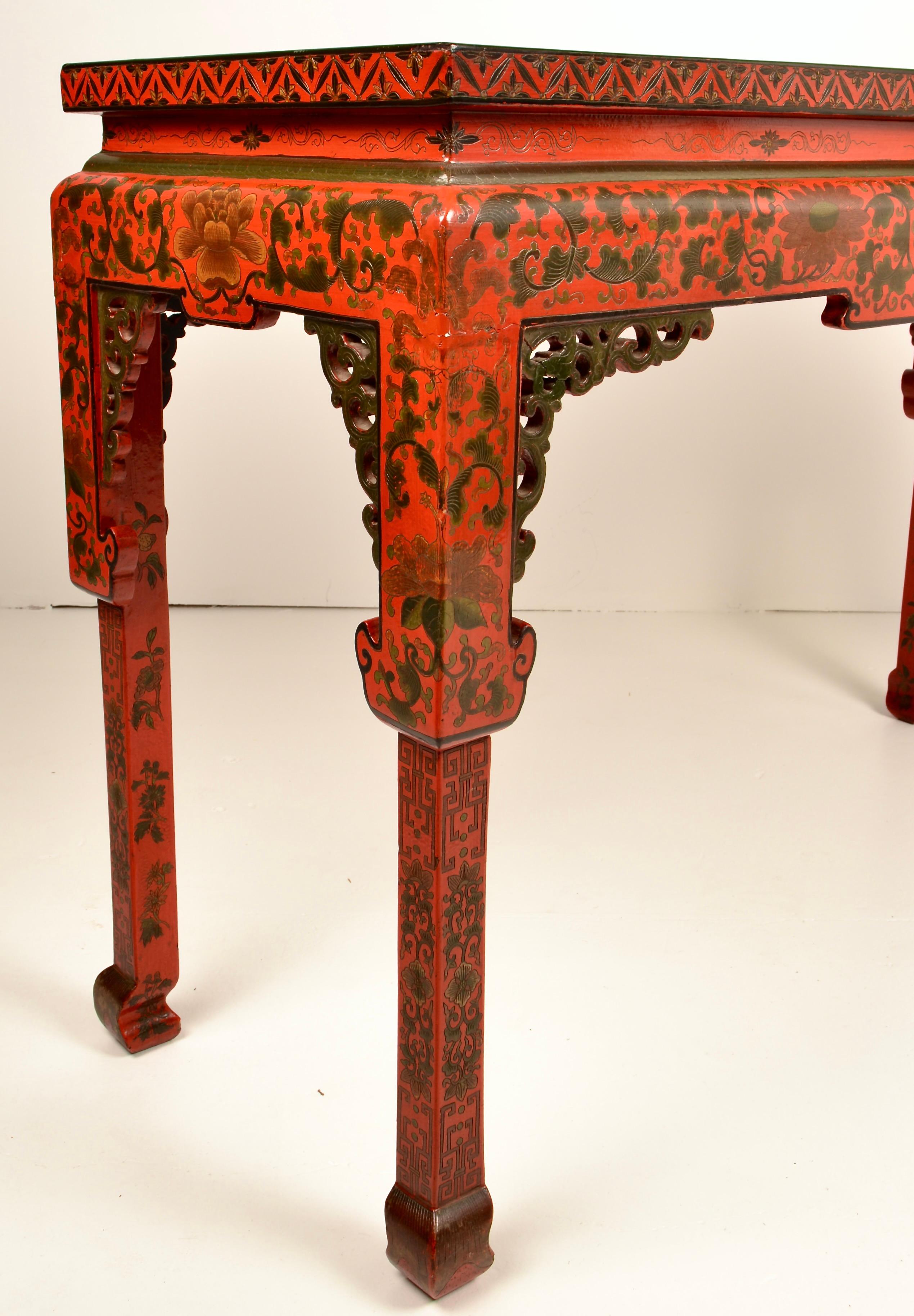 Chinese Chippendale Style Console Table w/ Lacquered Chinoiserie Decoration For Sale 3
