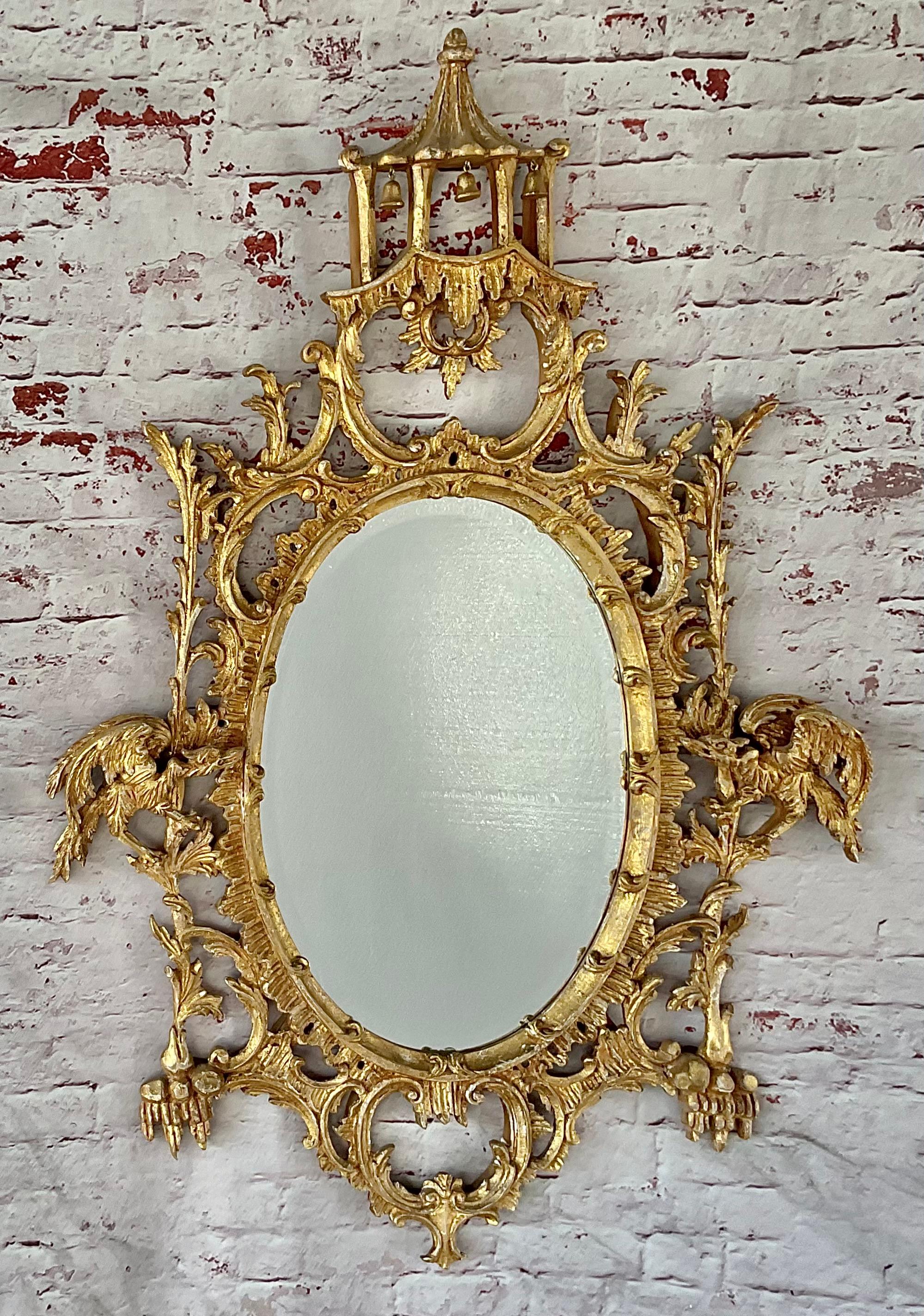 Specchio cinese in legno dorato in stile Chippendale 2