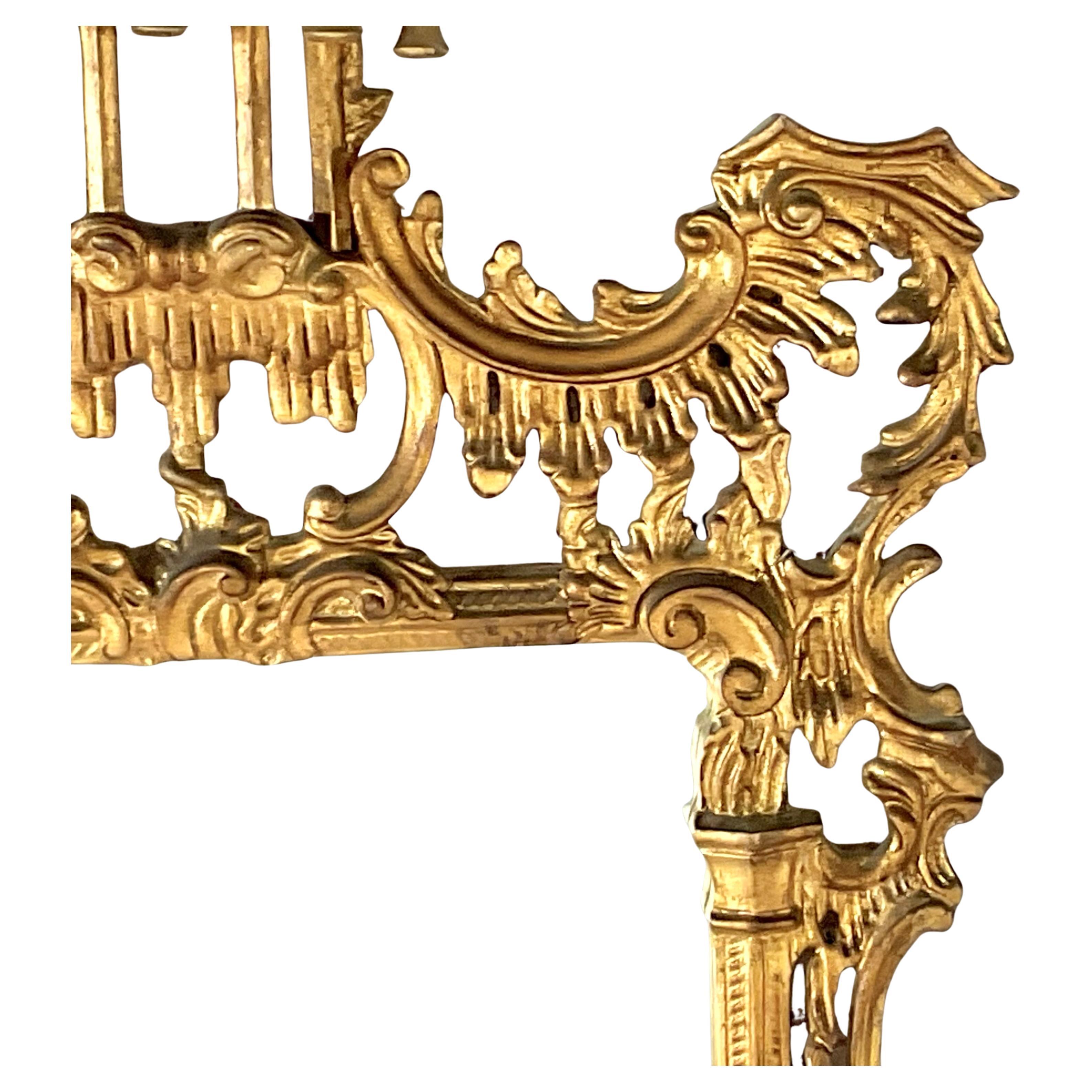 20ième siècle Miroir chinois de style Chippendale en bois doré en vente